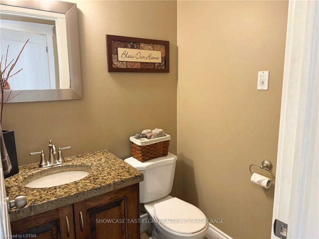 Photo 12 of 6 Woodvale Drive, Thames Centre, Dorchester — HOMEH