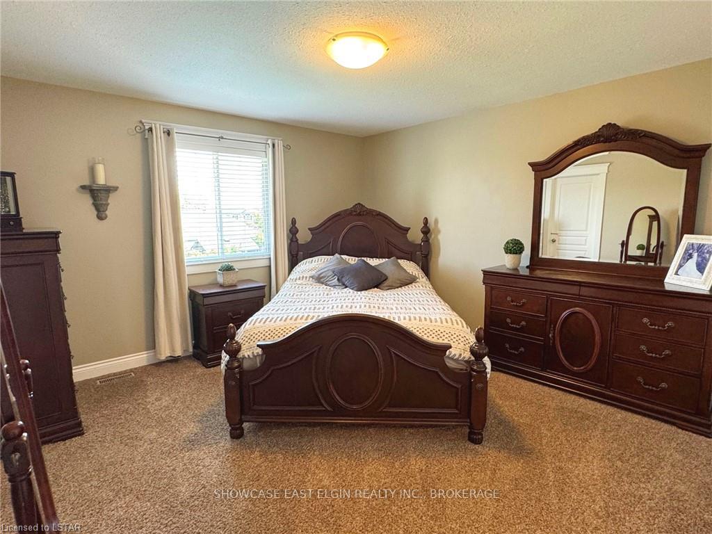 Photo 14 of 6 Woodvale Drive, Thames Centre, Dorchester — HOMEH
