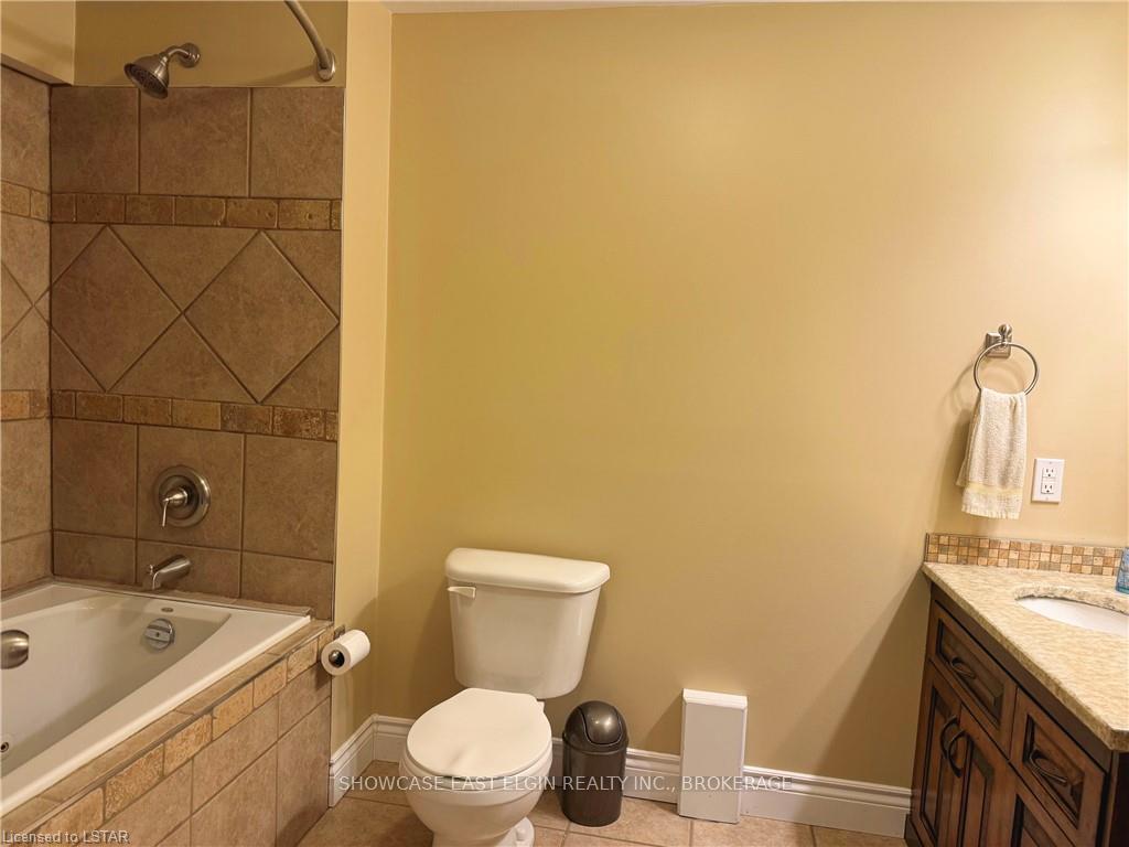 Photo 21 of 6 Woodvale Drive, Thames Centre, Dorchester — HOMEH