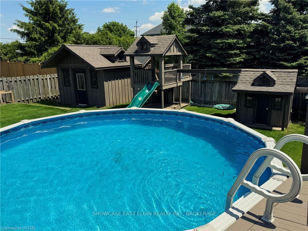 Photo 25 of 6 Woodvale Drive, Thames Centre, Dorchester — HOMEH