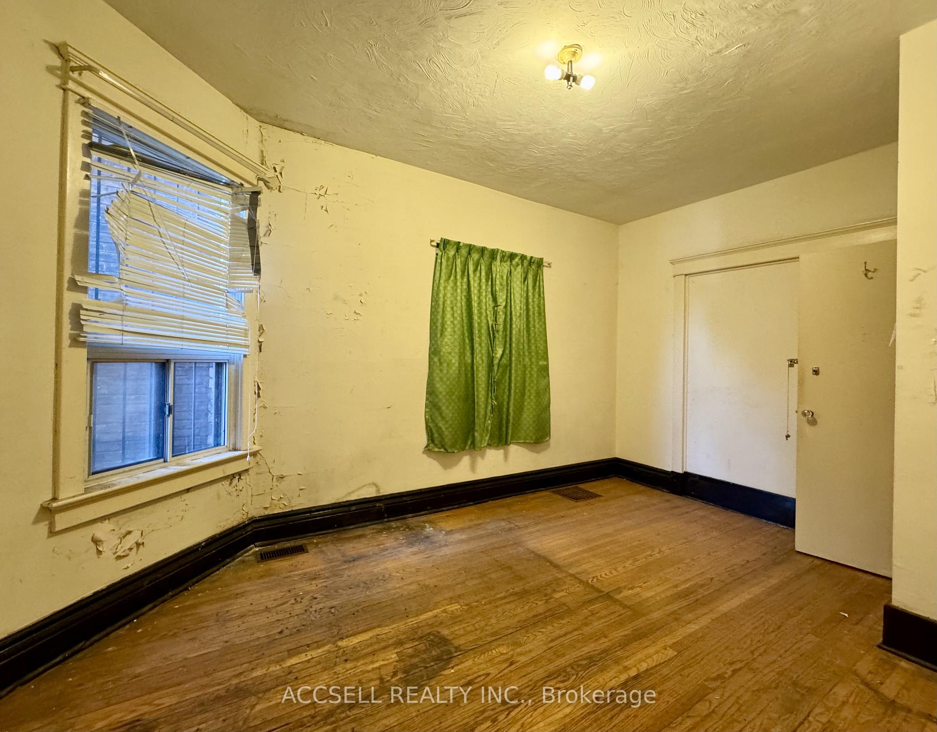 Photo 4 of 277 Jones Avenue, Toronto, South Riverdale — HOMEH
