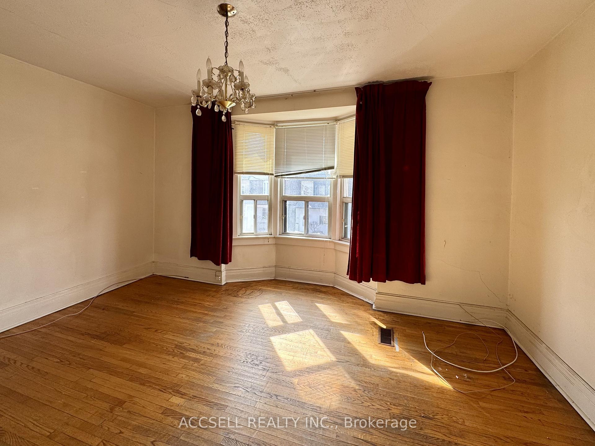 Photo 5 of 277 Jones Avenue, Toronto, South Riverdale — HOMEH