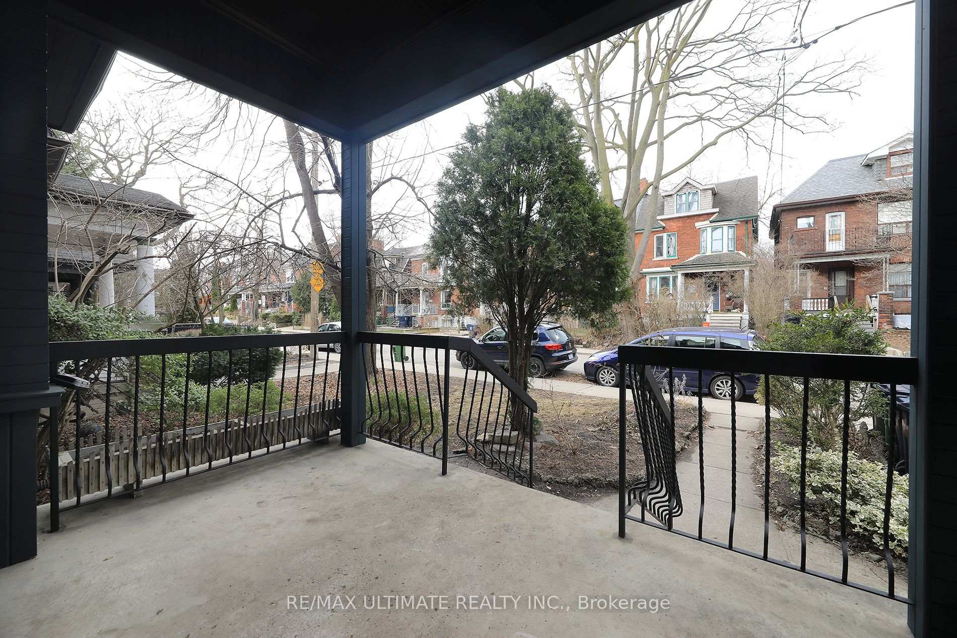 Photo 3 of 161 Concord Avenue, Toronto, Palmerston-Little Italy — HOMEH