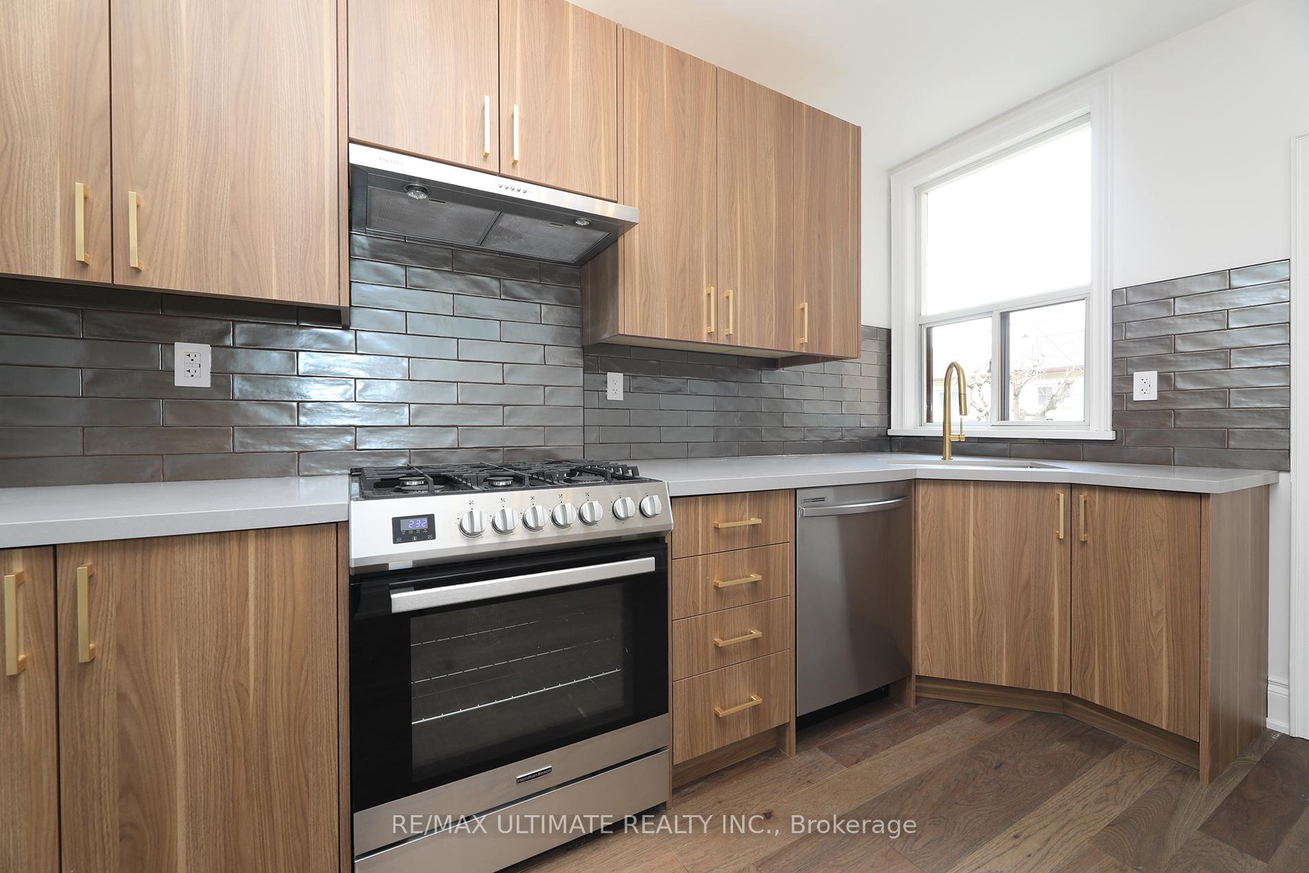 Photo 11 of 161 Concord Avenue, Toronto, Palmerston-Little Italy — HOMEH