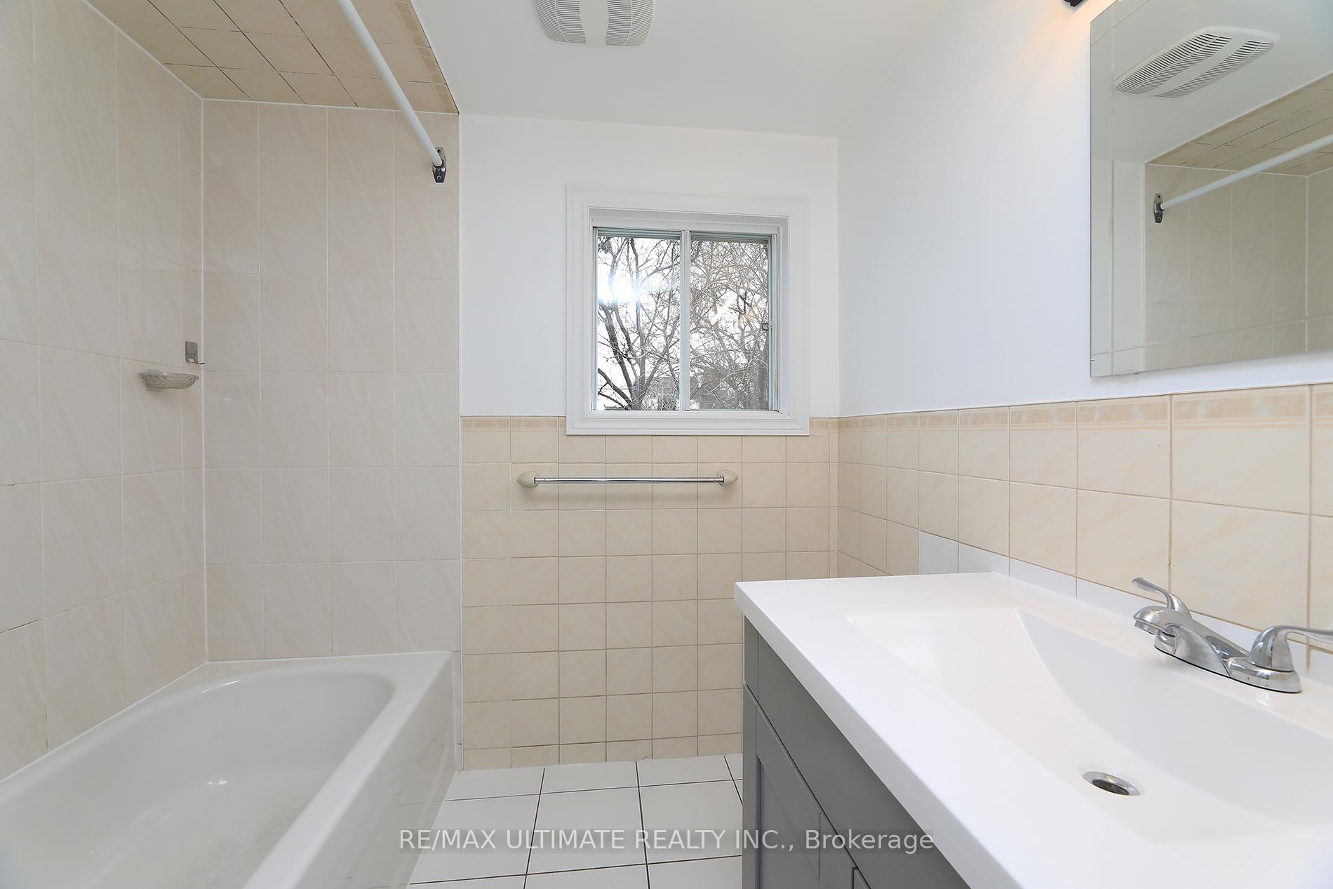 Photo 16 of 161 Concord Avenue, Toronto, Palmerston-Little Italy — HOMEH