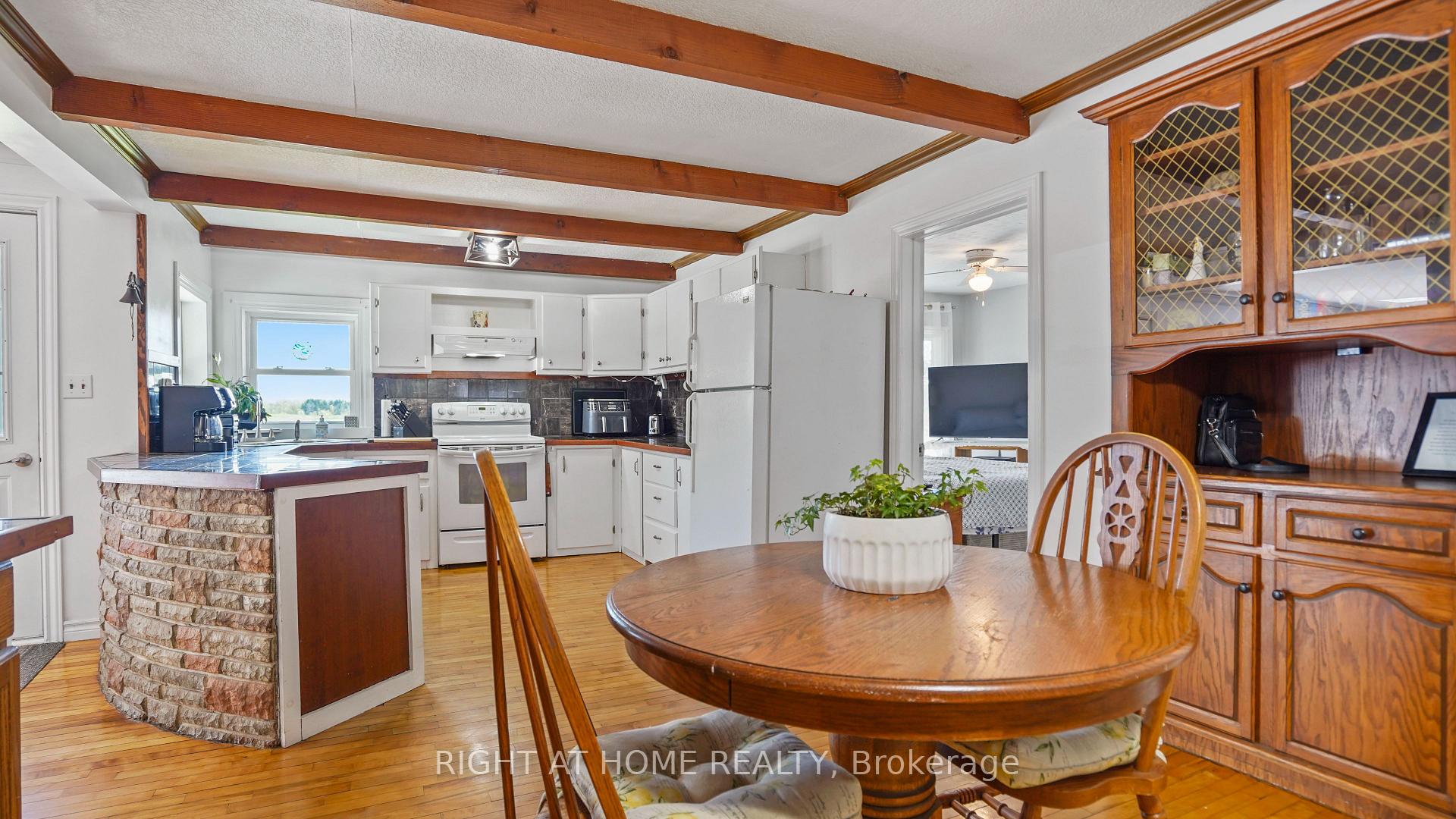 Photo 14 of 1407 Kottmeier Road, Thorold, Hurricane/Merrittville — HOMEH