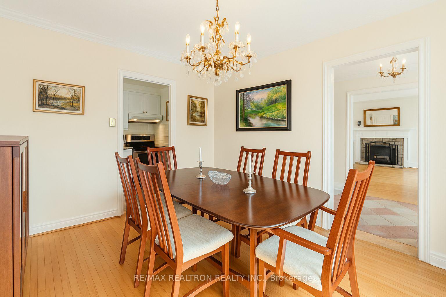 Photo 7 of 35 Kirkland Boulevard, Toronto, Englemount-Lawrence — HOMEH