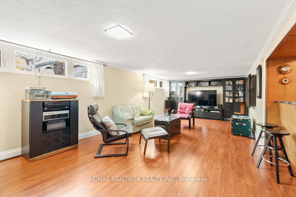 Photo 20 of 35 Kirkland Boulevard, Toronto, Englemount-Lawrence — HOMEH