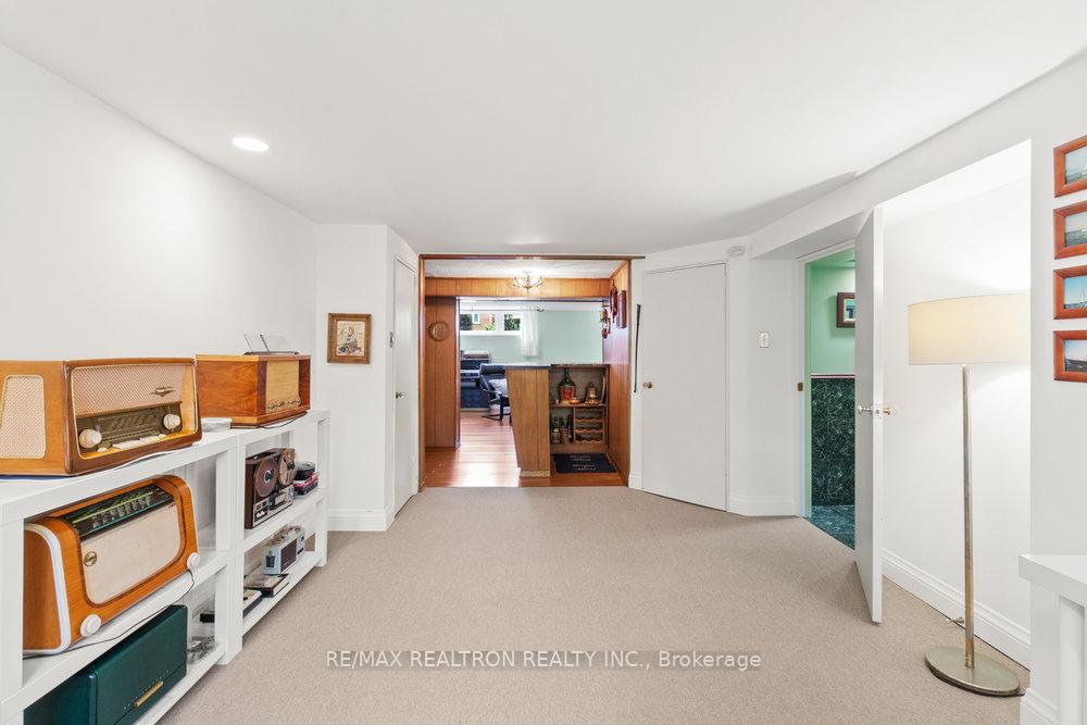 Photo 21 of 35 Kirkland Boulevard, Toronto, Englemount-Lawrence — HOMEH