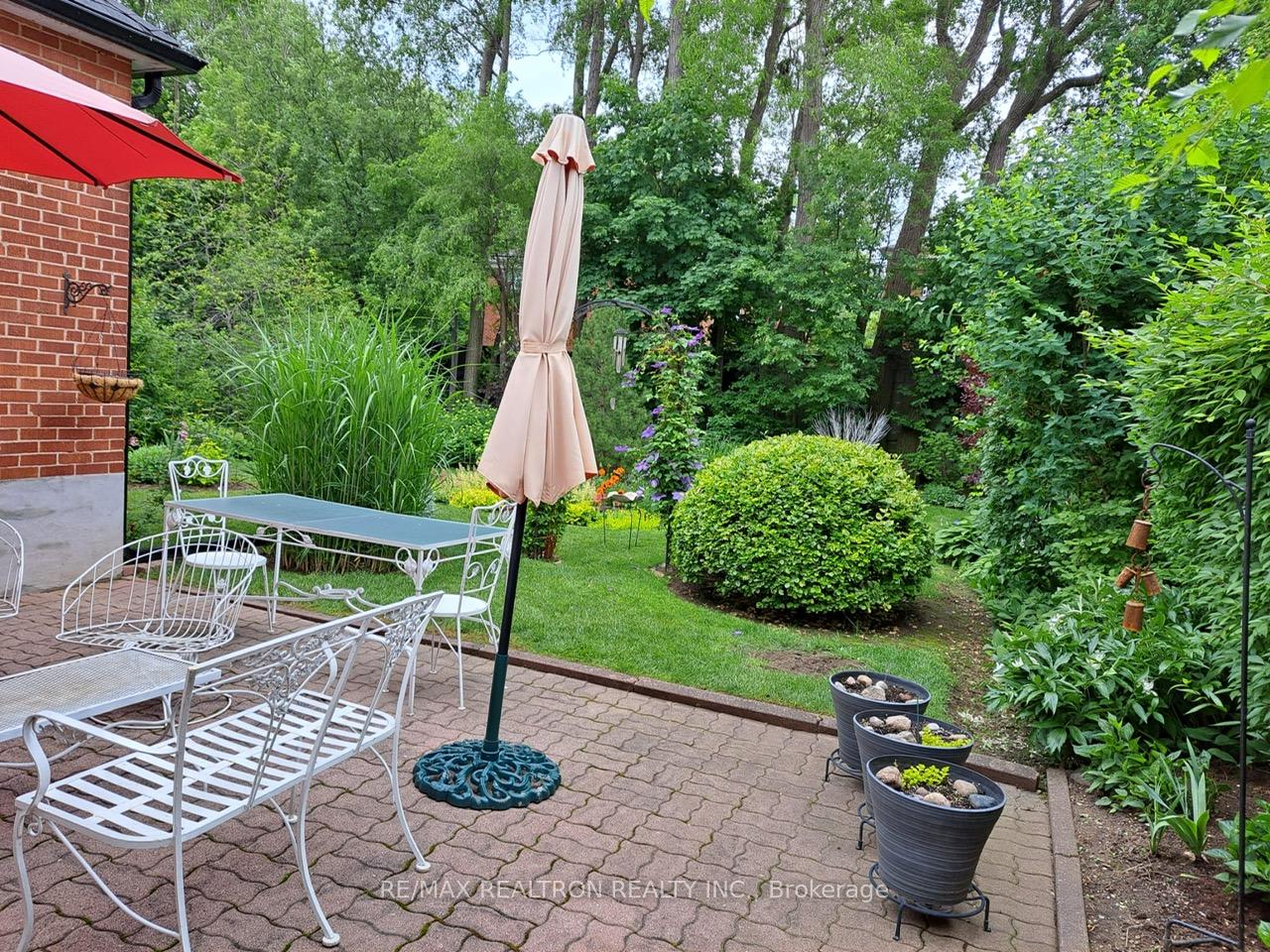 Photo 25 of 35 Kirkland Boulevard, Toronto, Englemount-Lawrence — HOMEH