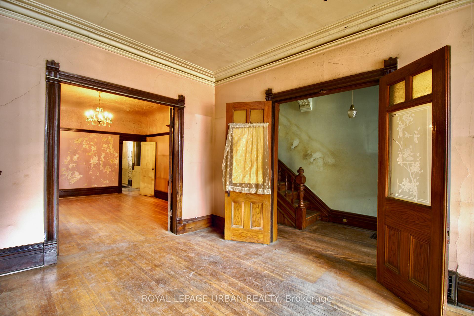 Photo 7 of 95 Crawford Street, Toronto, Niagara — HOMEH