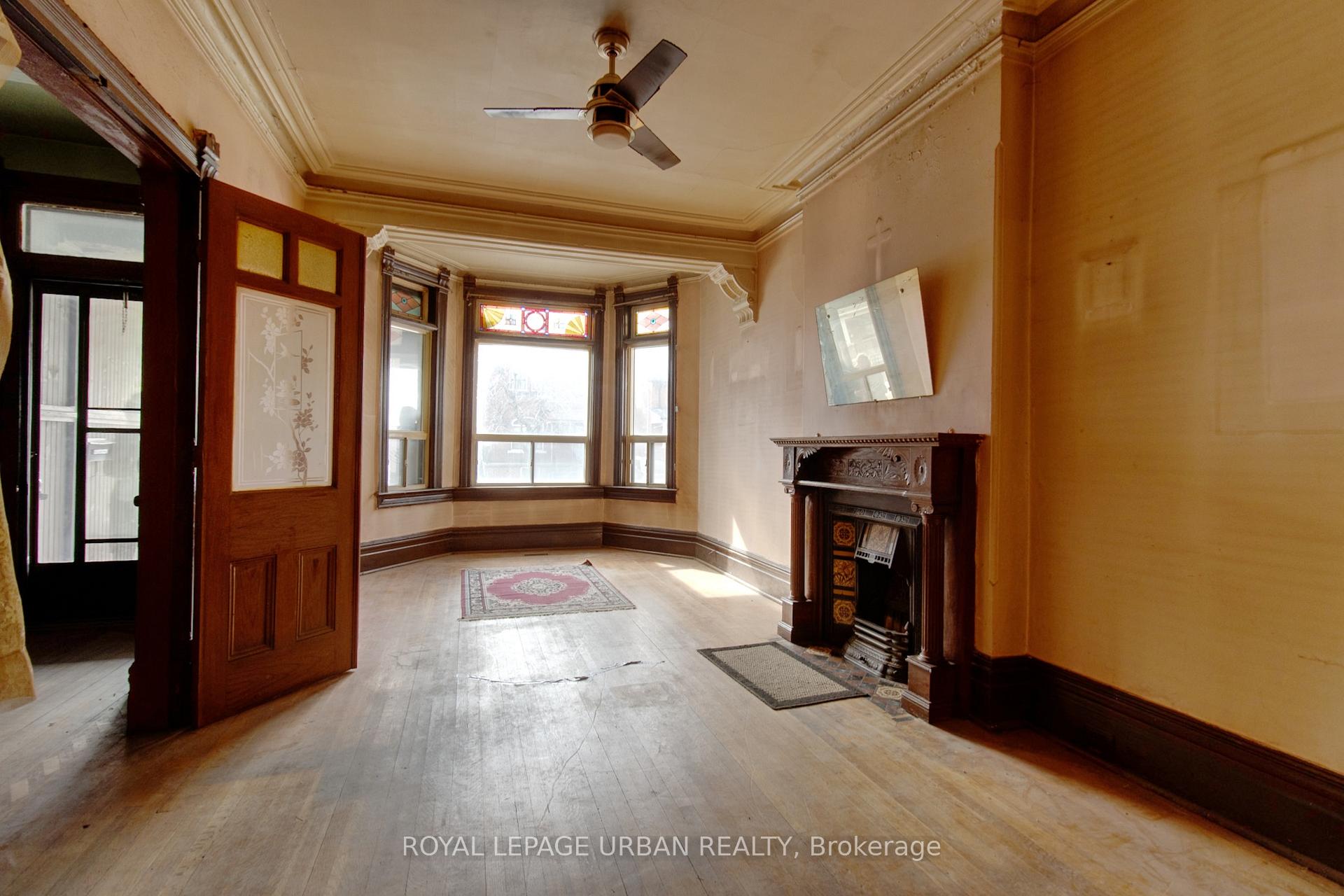 Photo 8 of 95 Crawford Street, Toronto, Niagara — HOMEH