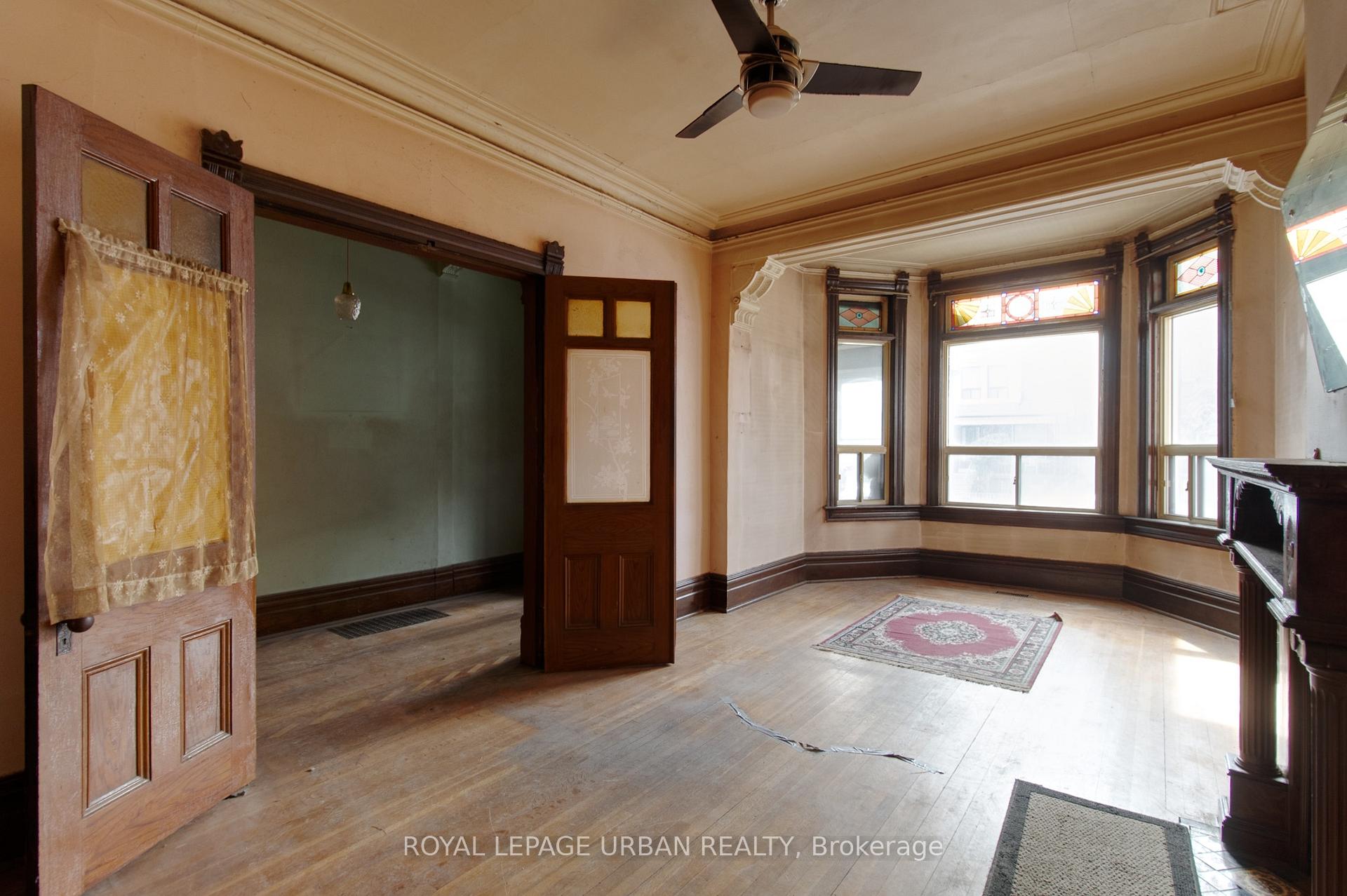 Photo 14 of 95 Crawford Street, Toronto, Niagara — HOMEH