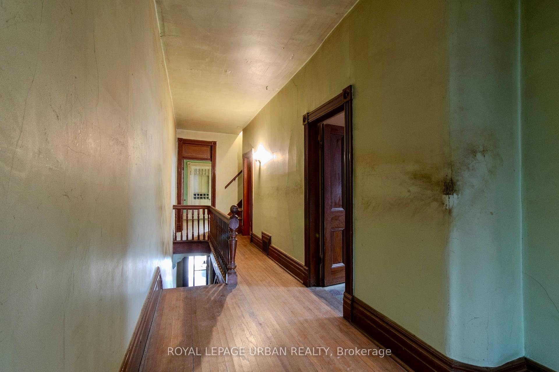 Photo 23 of 95 Crawford Street, Toronto, Niagara — HOMEH