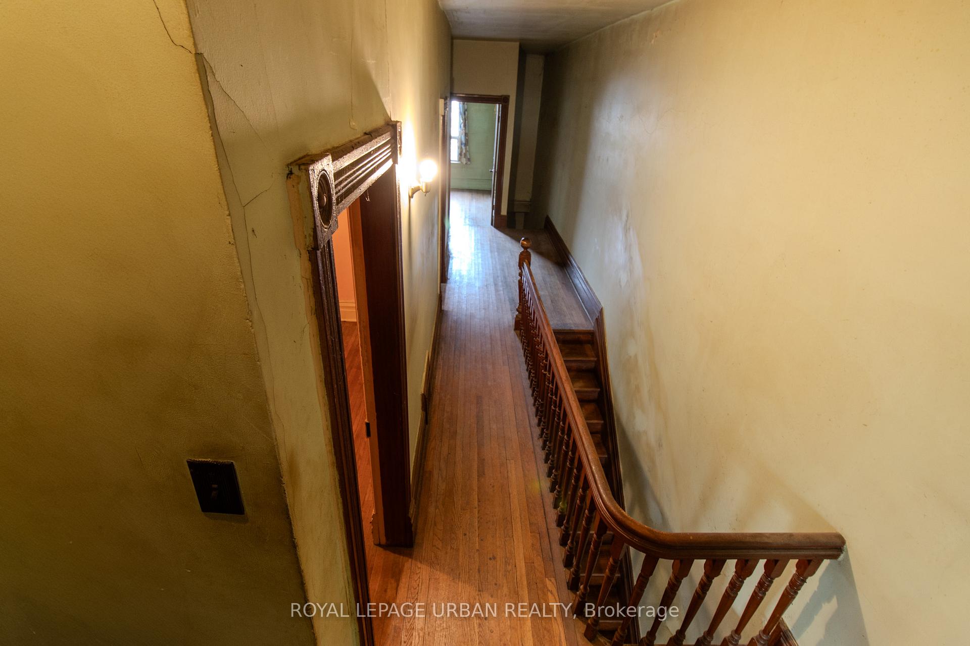 Photo 28 of 95 Crawford Street, Toronto, Niagara — HOMEH