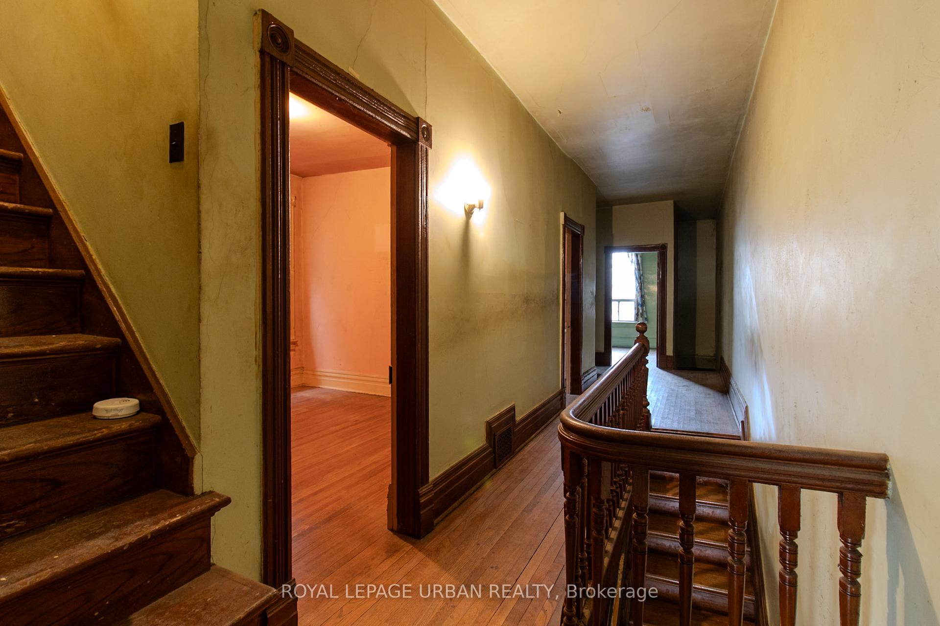 Photo 29 of 95 Crawford Street, Toronto, Niagara — HOMEH