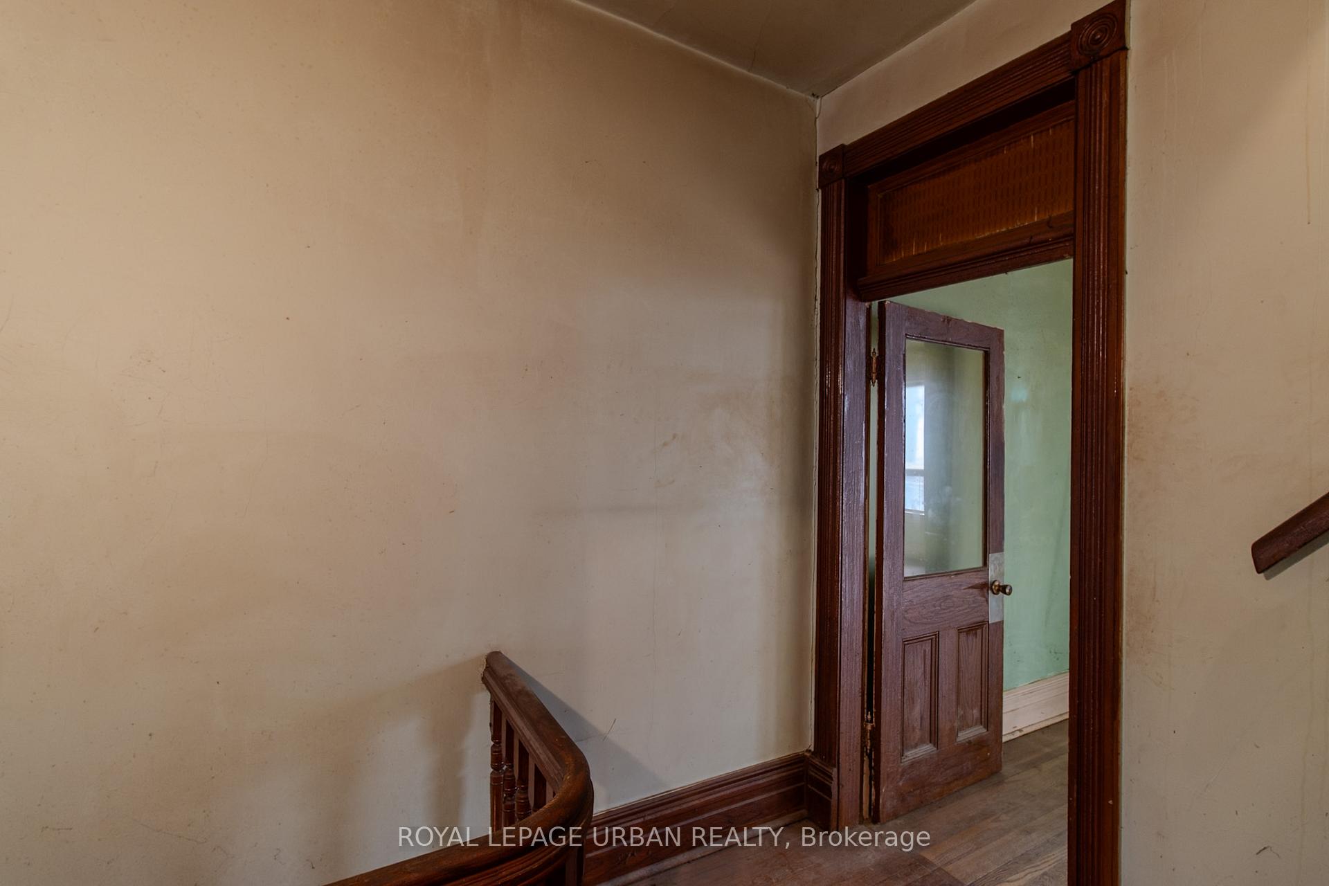 Photo 32 of 95 Crawford Street, Toronto, Niagara — HOMEH