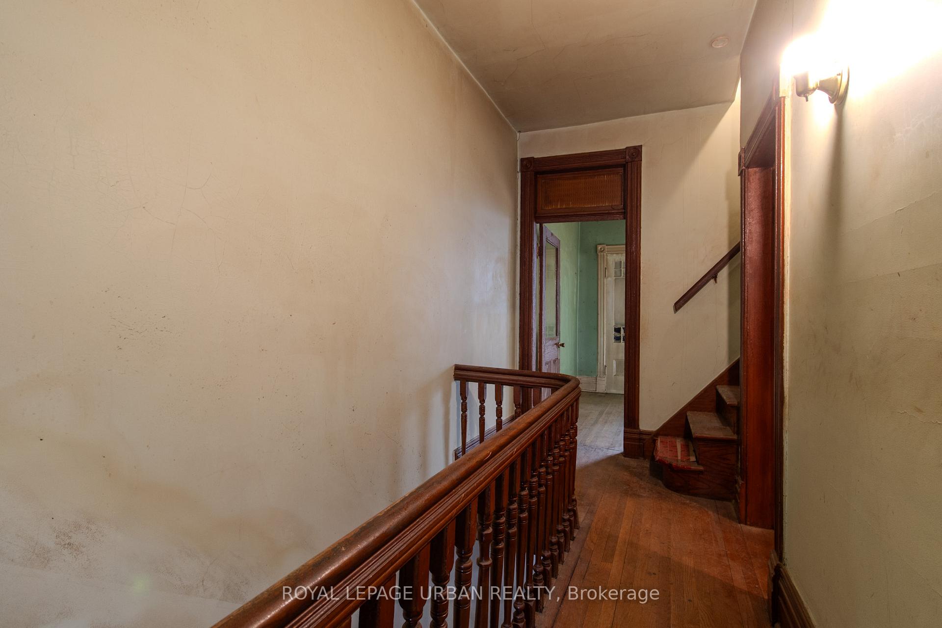 Photo 33 of 95 Crawford Street, Toronto, Niagara — HOMEH