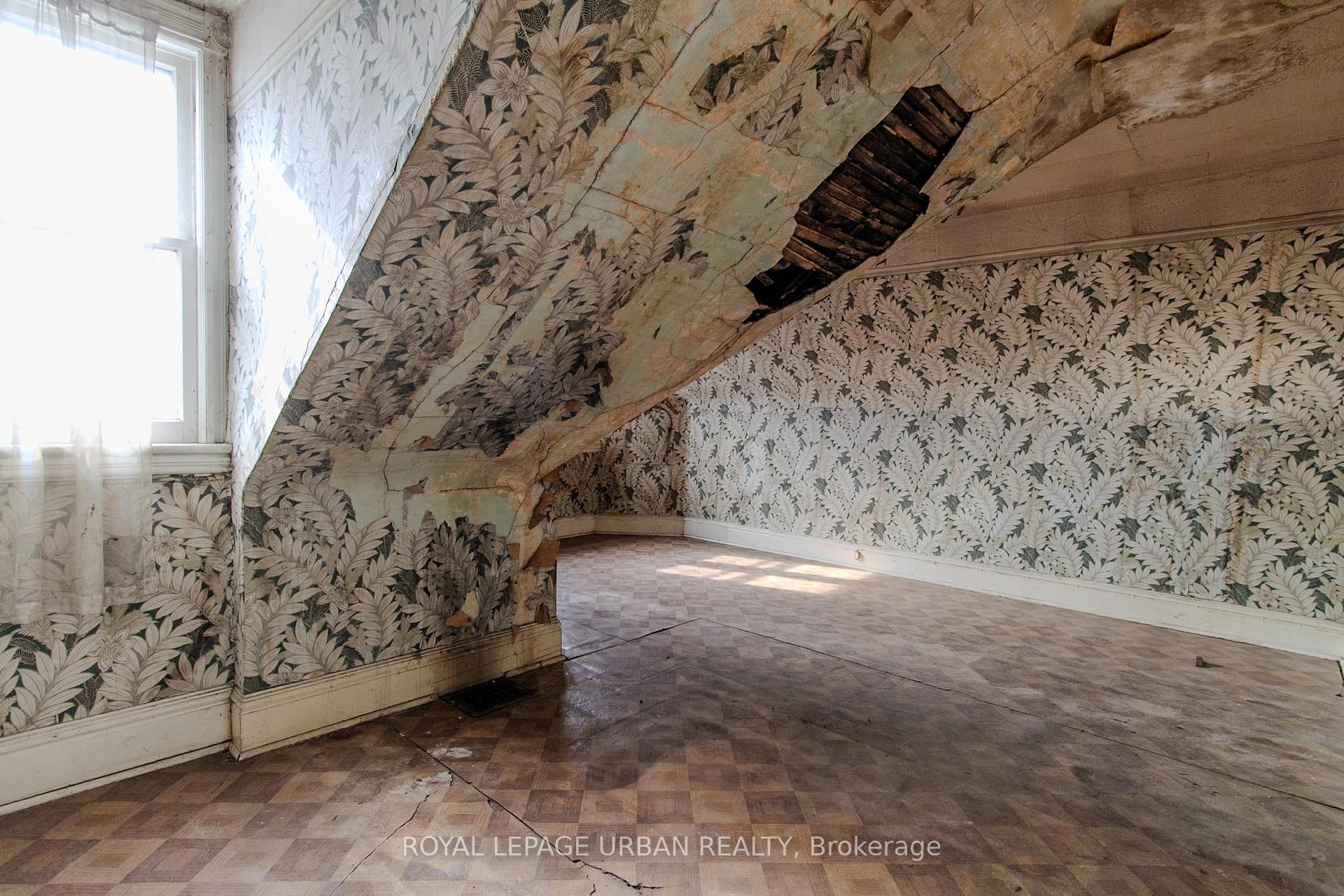 Photo 37 of 95 Crawford Street, Toronto, Niagara — HOMEH