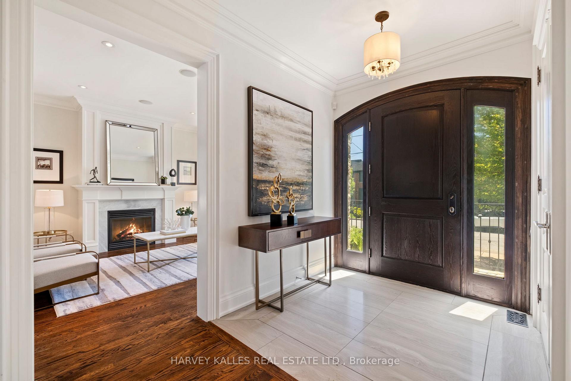 Photo 5 of 568 Deloraine Avenue, Toronto, Bedford Park-Nortown — HOMEH