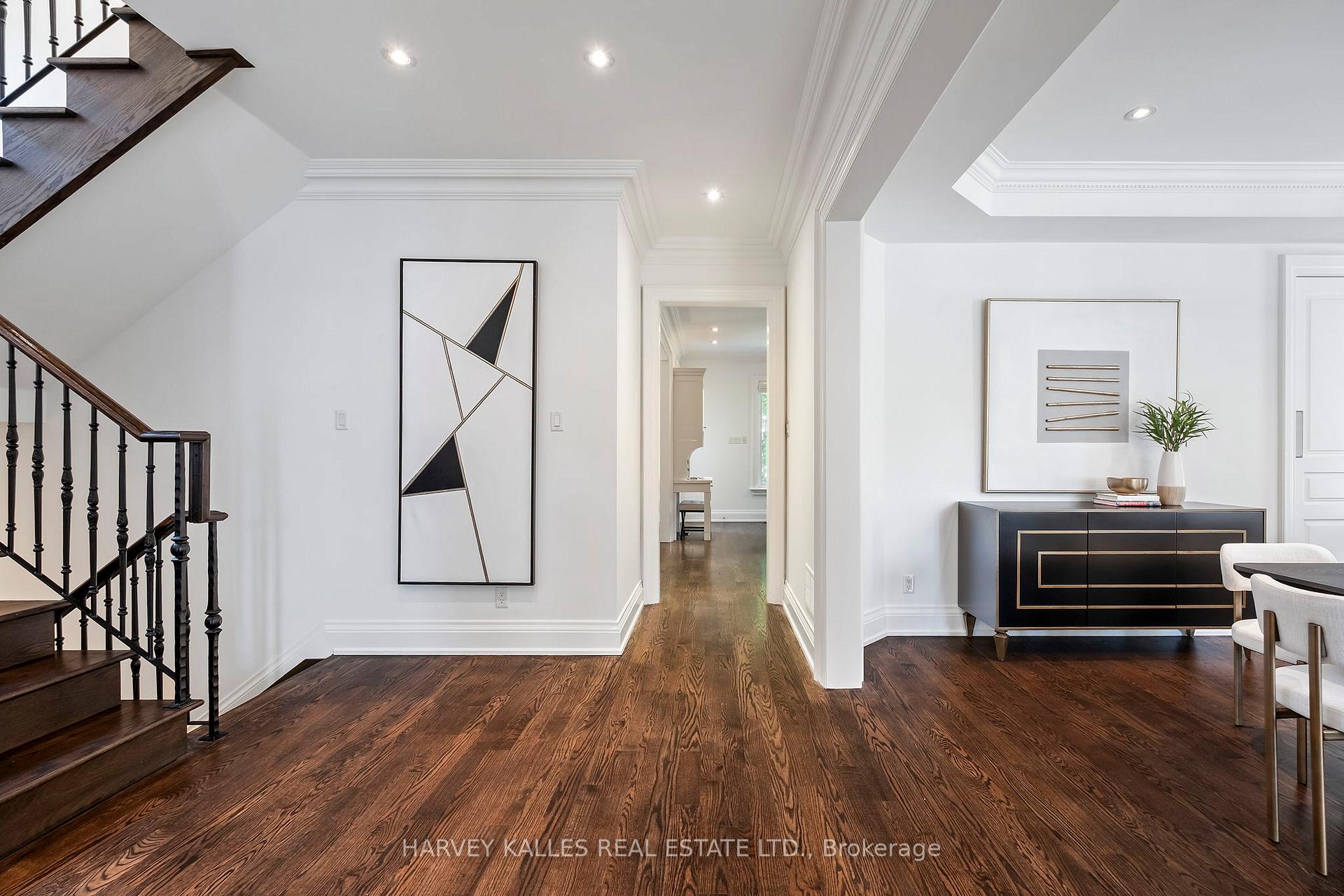 Photo 12 of 568 Deloraine Avenue, Toronto, Bedford Park-Nortown — HOMEH