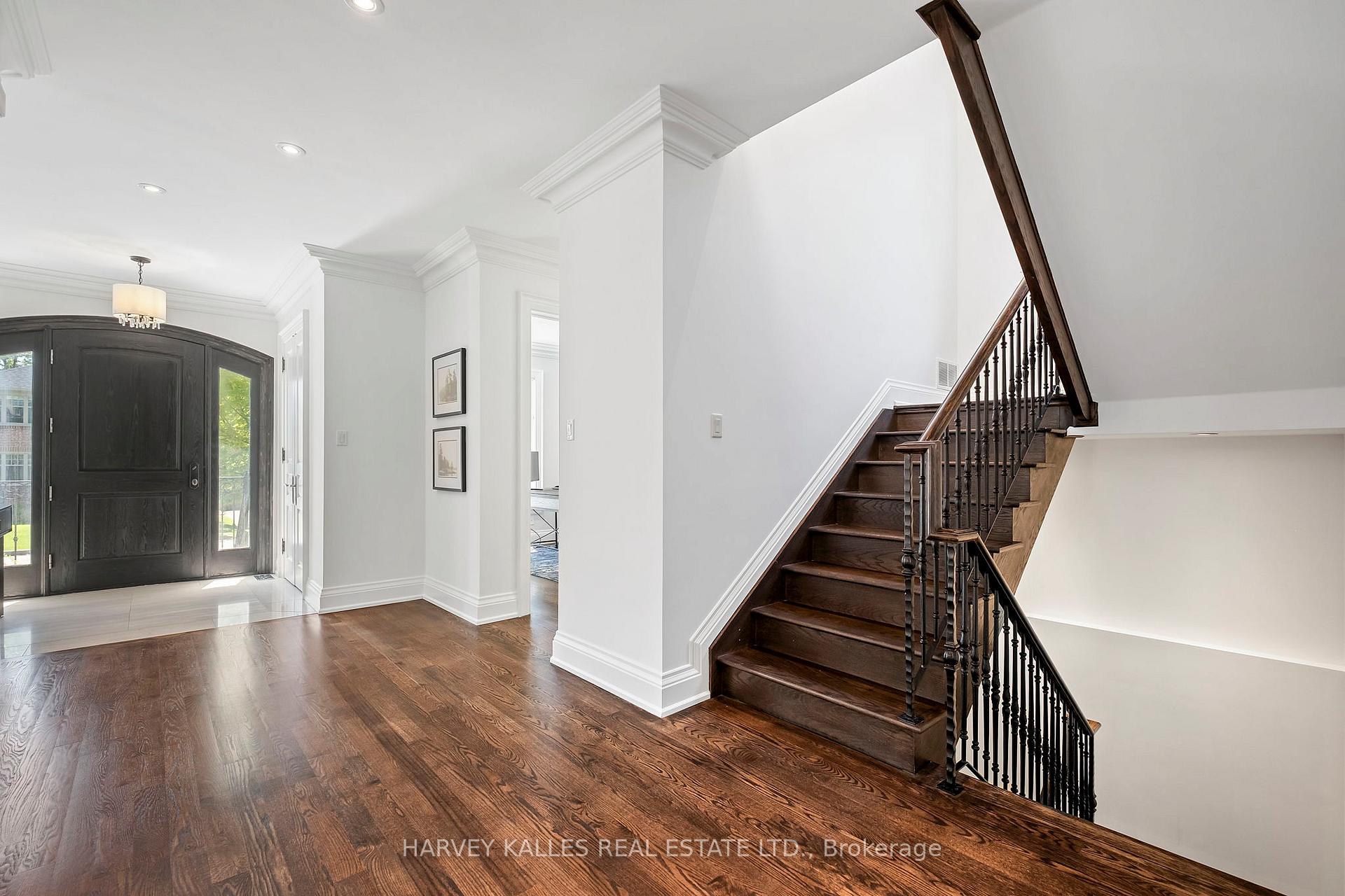 Photo 13 of 568 Deloraine Avenue, Toronto, Bedford Park-Nortown — HOMEH