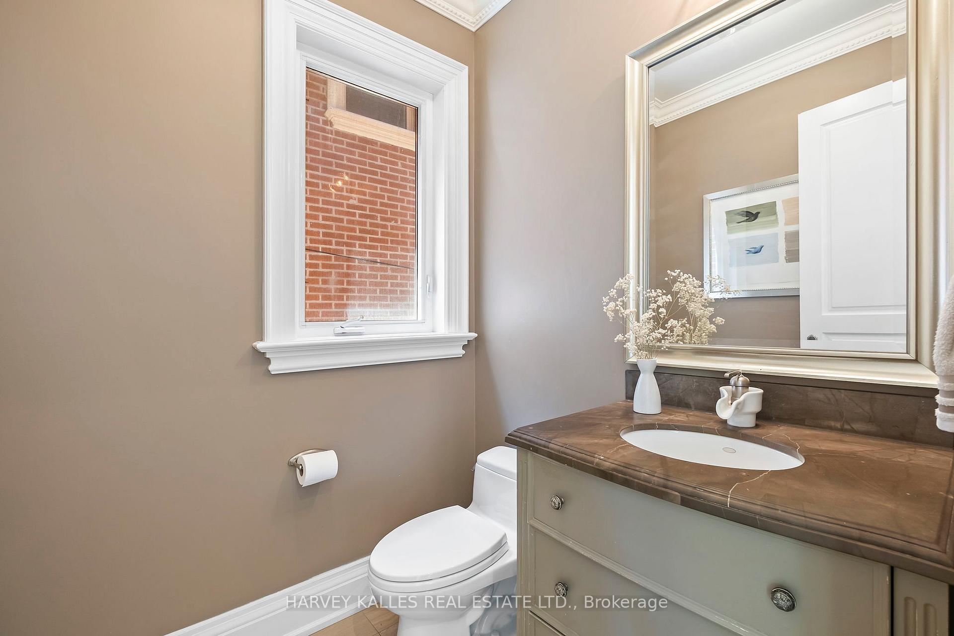 Photo 26 of 568 Deloraine Avenue, Toronto, Bedford Park-Nortown — HOMEH
