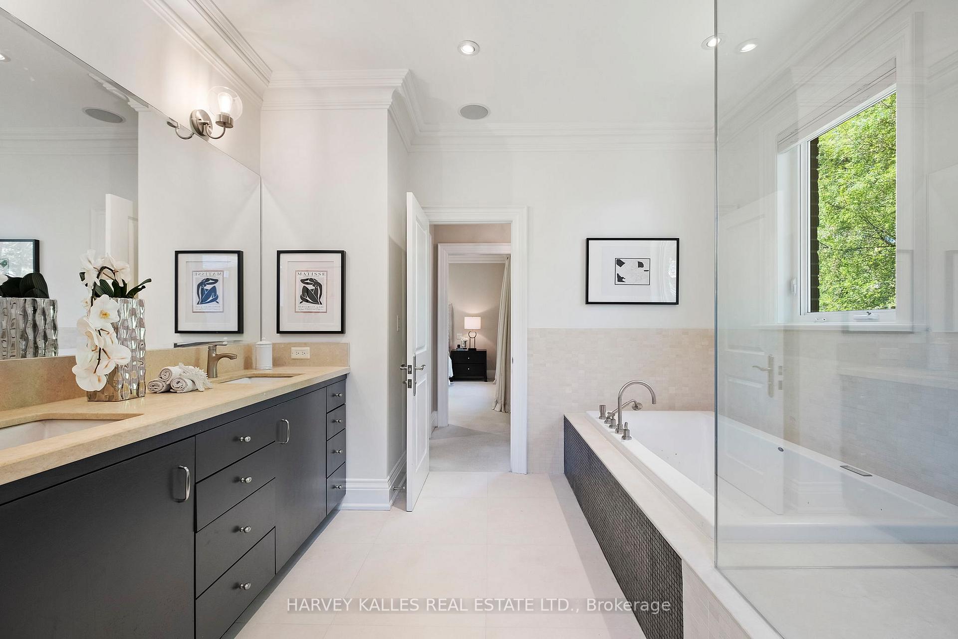 Photo 32 of 568 Deloraine Avenue, Toronto, Bedford Park-Nortown — HOMEH