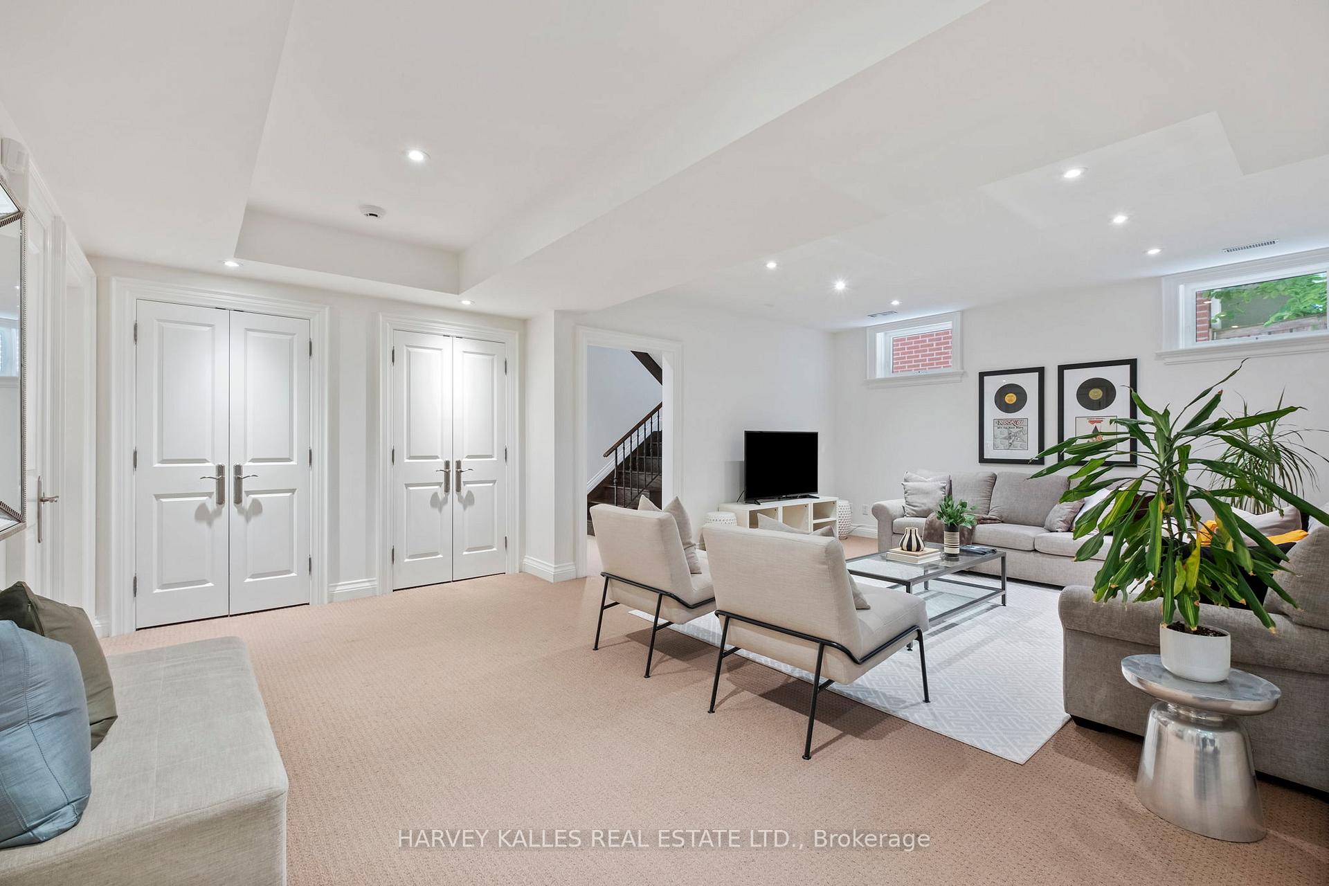 Photo 39 of 568 Deloraine Avenue, Toronto, Bedford Park-Nortown — HOMEH