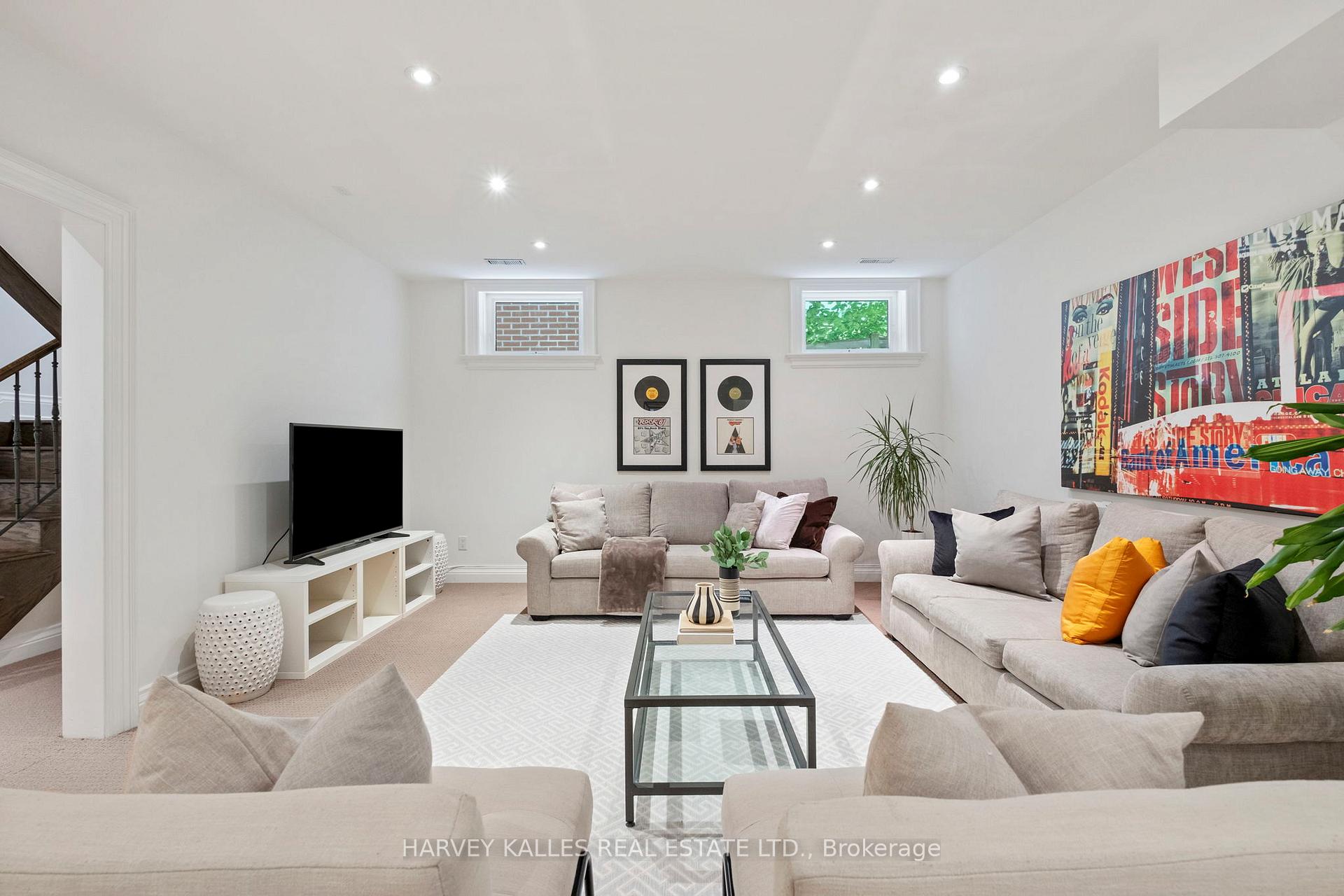 Photo 41 of 568 Deloraine Avenue, Toronto, Bedford Park-Nortown — HOMEH