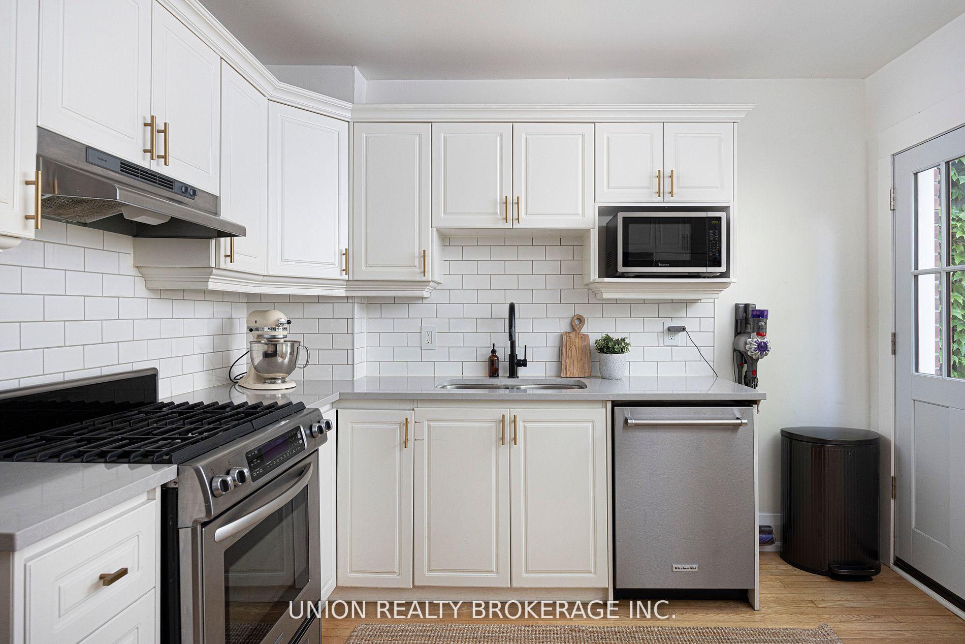 Photo 14 of 152 Milverton Boulevard, Toronto, Danforth Village-East York — HOMEH