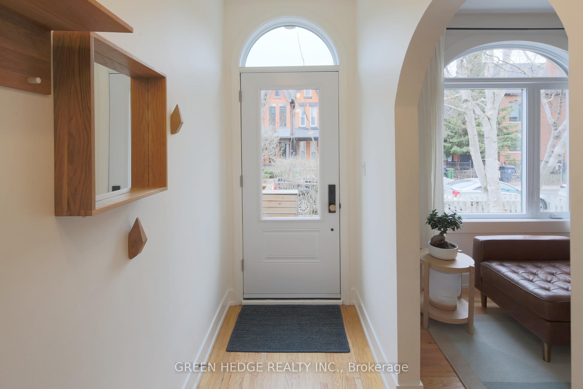 Photo 7 of 18 Afton Avenue, Toronto, Little Portugal — HOMEH