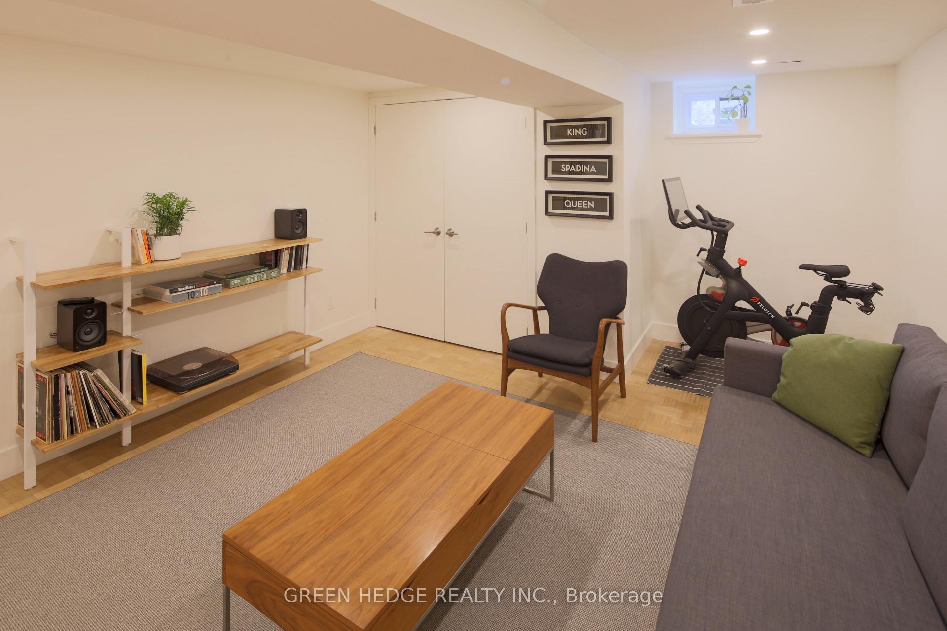 Photo 12 of 18 Afton Avenue, Toronto, Little Portugal — HOMEH