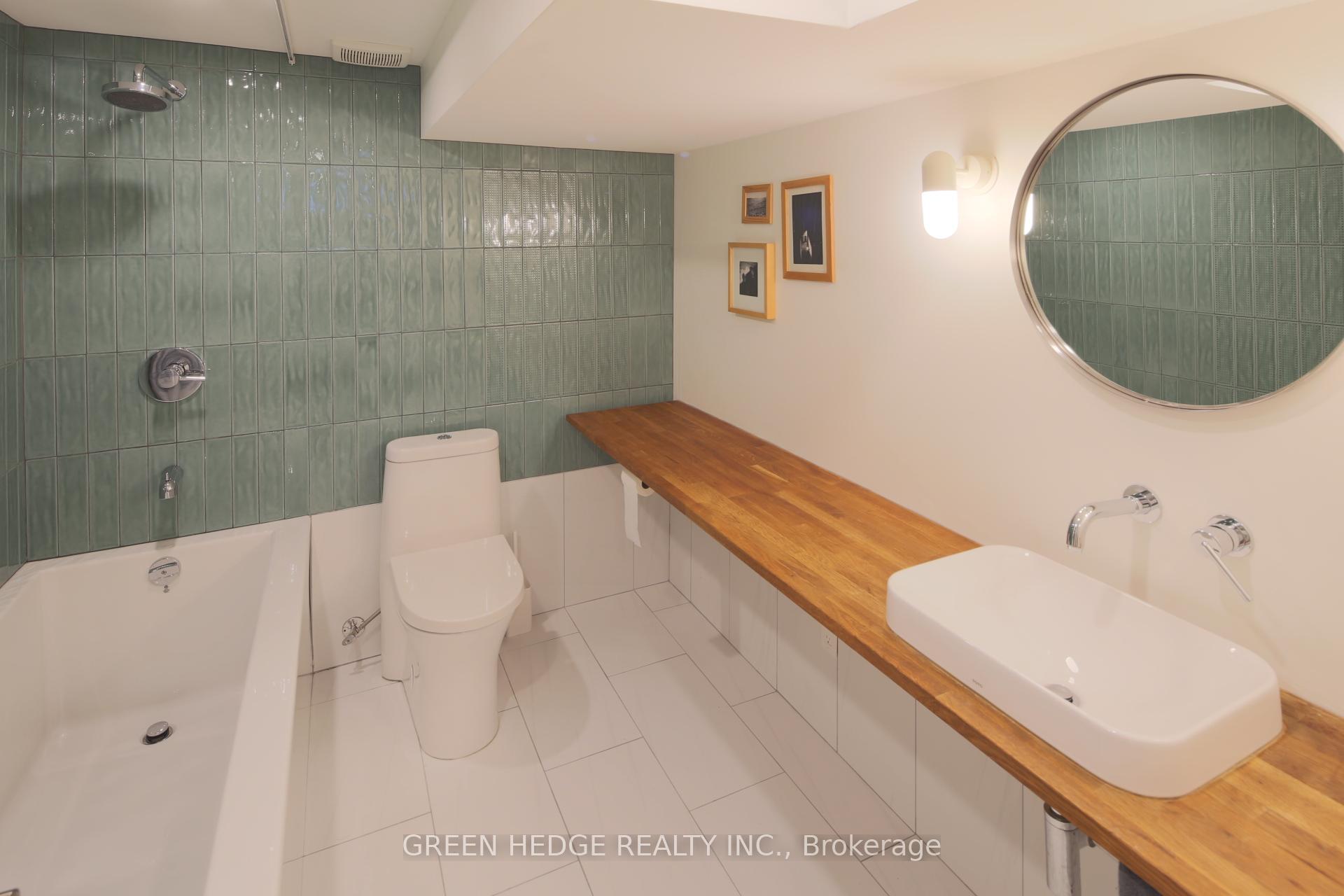 Photo 14 of 18 Afton Avenue, Toronto, Little Portugal — HOMEH