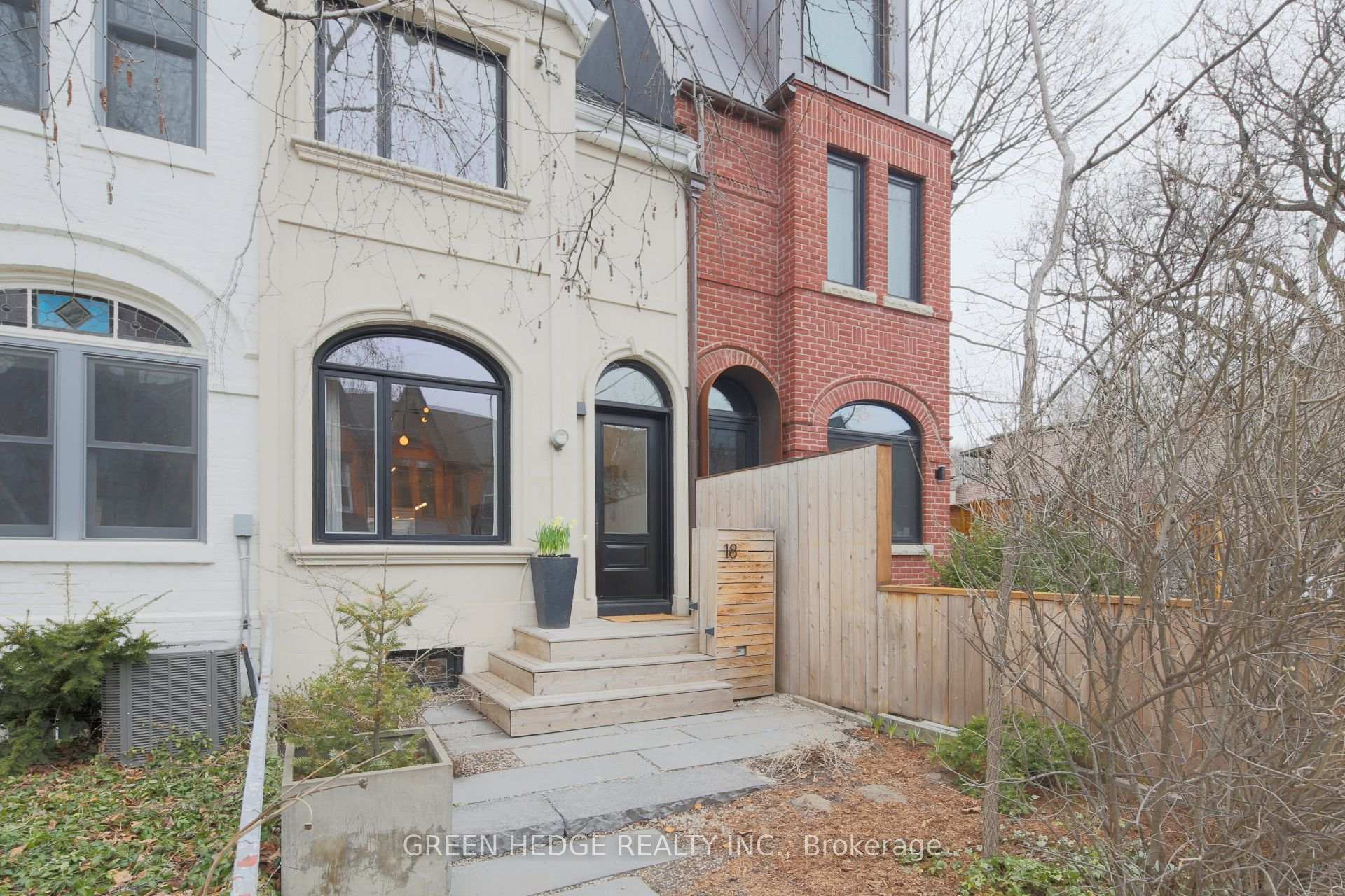 Photo 24 of 18 Afton Avenue, Toronto, Little Portugal — HOMEH