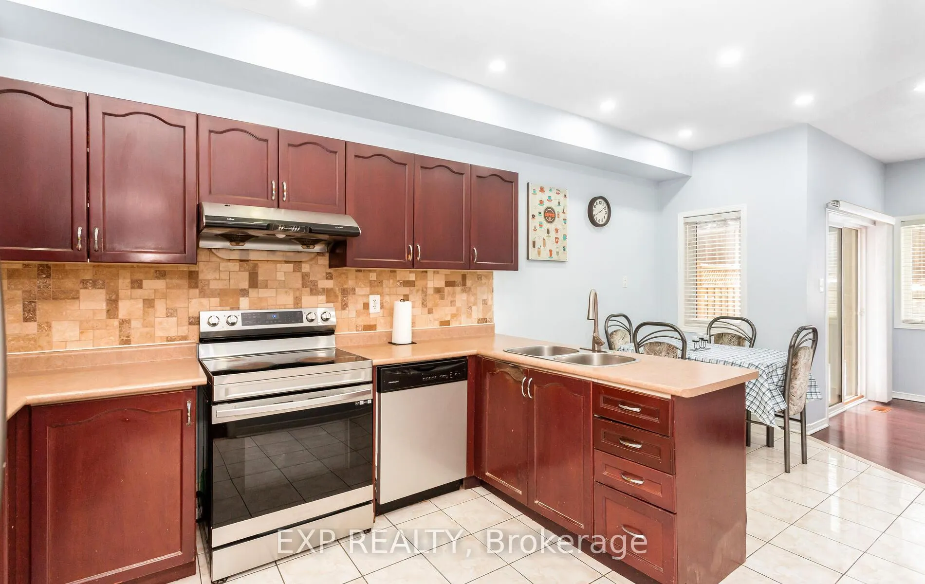 Photo 12 of 70 Grover Road, Brampton, Bram West — HOMEH