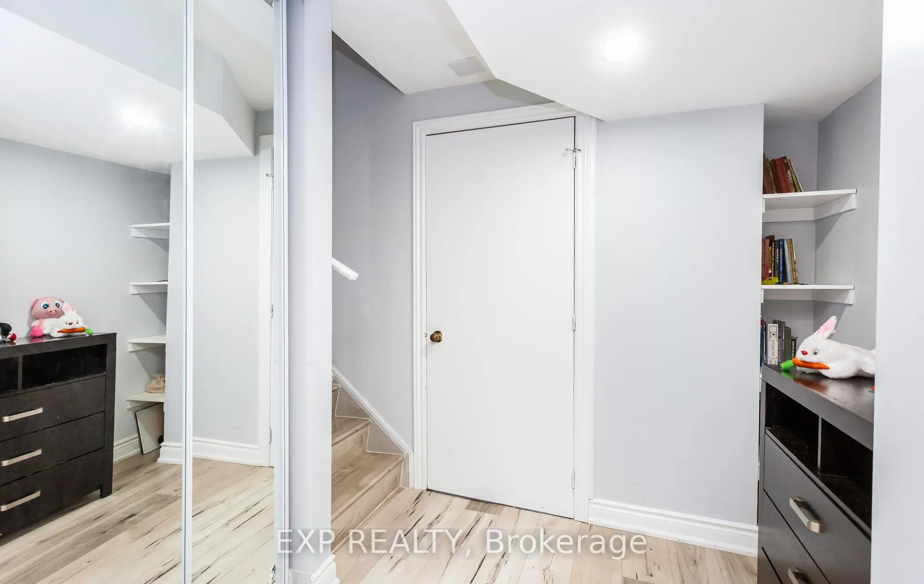 Photo 33 of 70 Grover Road, Brampton, Bram West — HOMEH