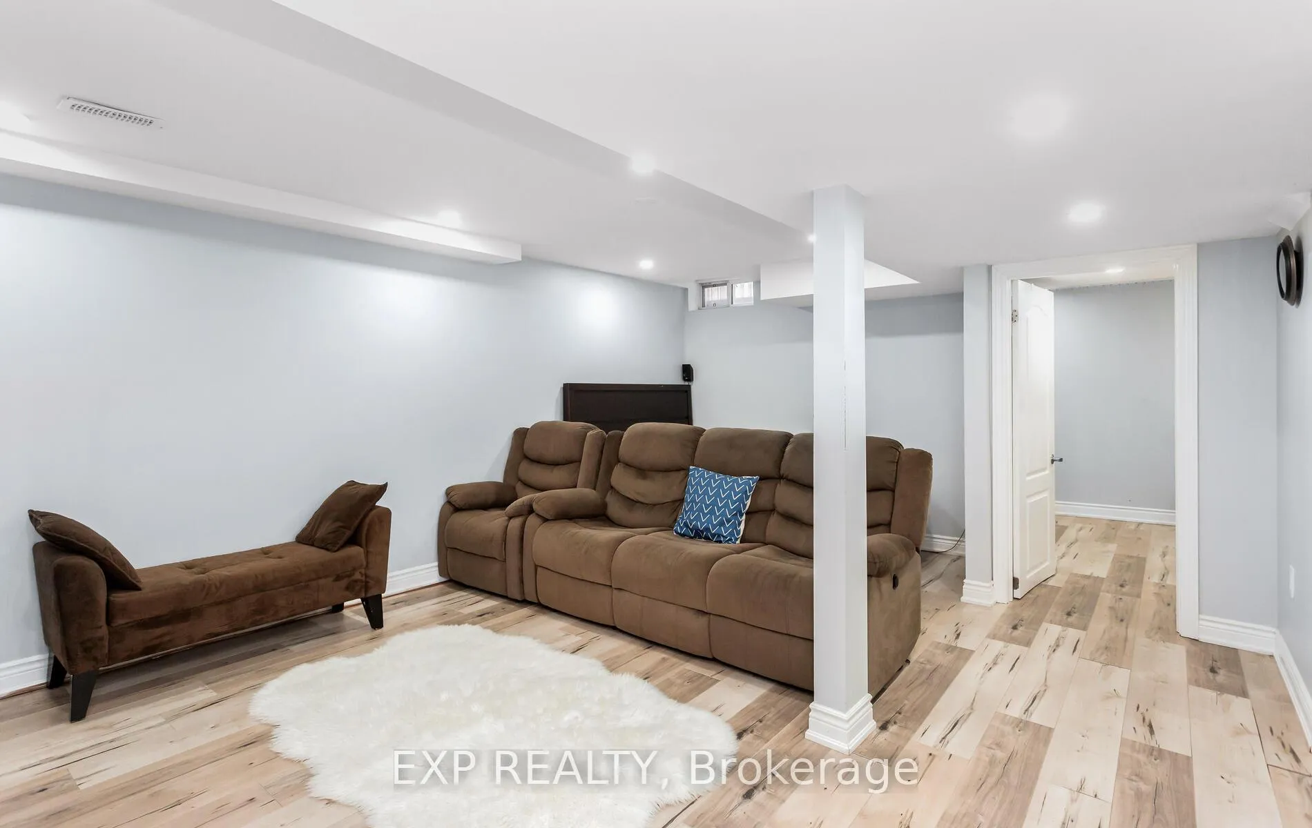 Photo 34 of 70 Grover Road, Brampton, Bram West — HOMEH