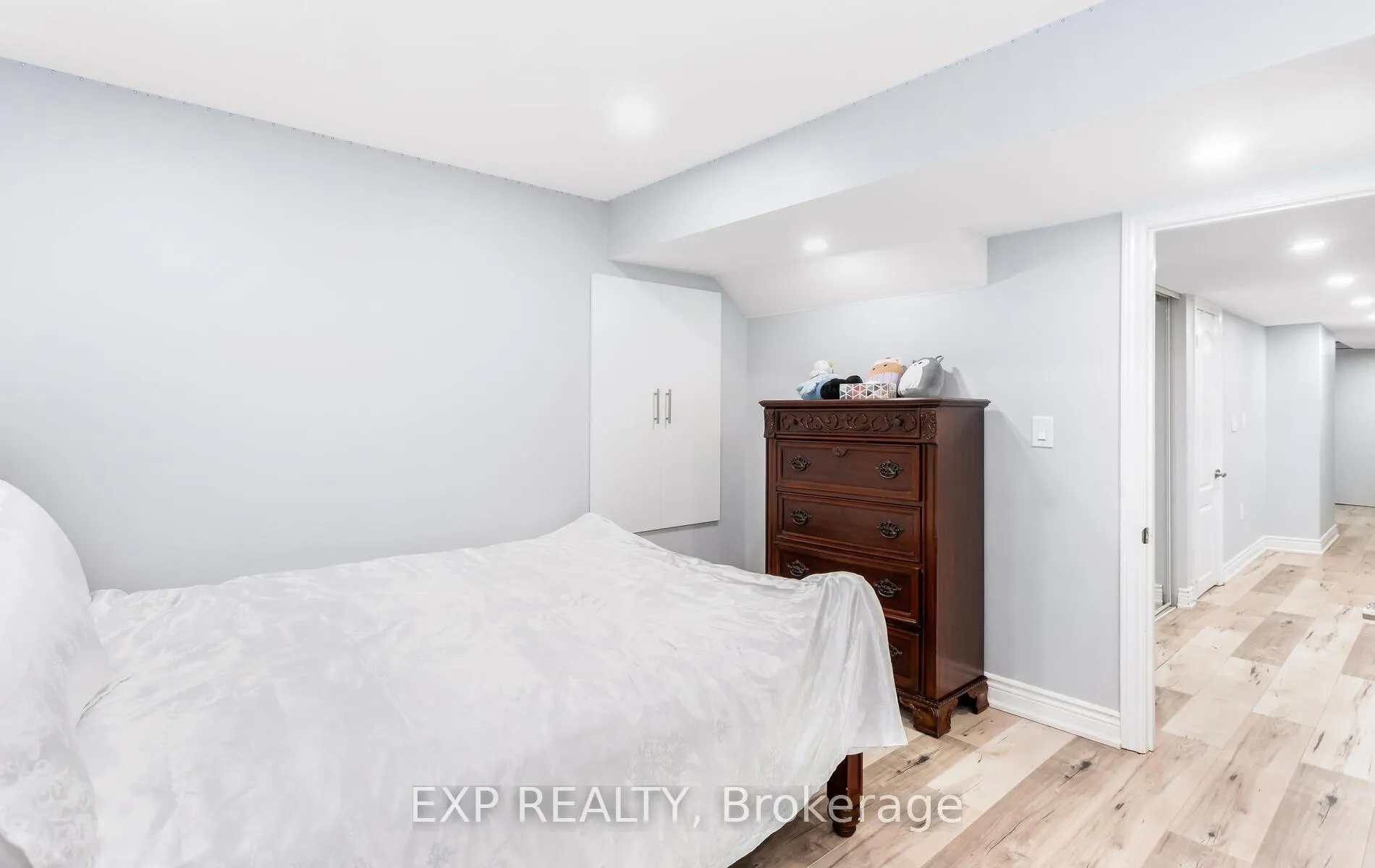 Photo 39 of 70 Grover Road, Brampton, Bram West — HOMEH