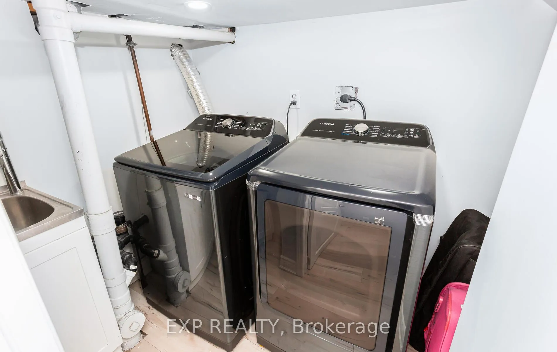 Photo 42 of 70 Grover Road, Brampton, Bram West — HOMEH