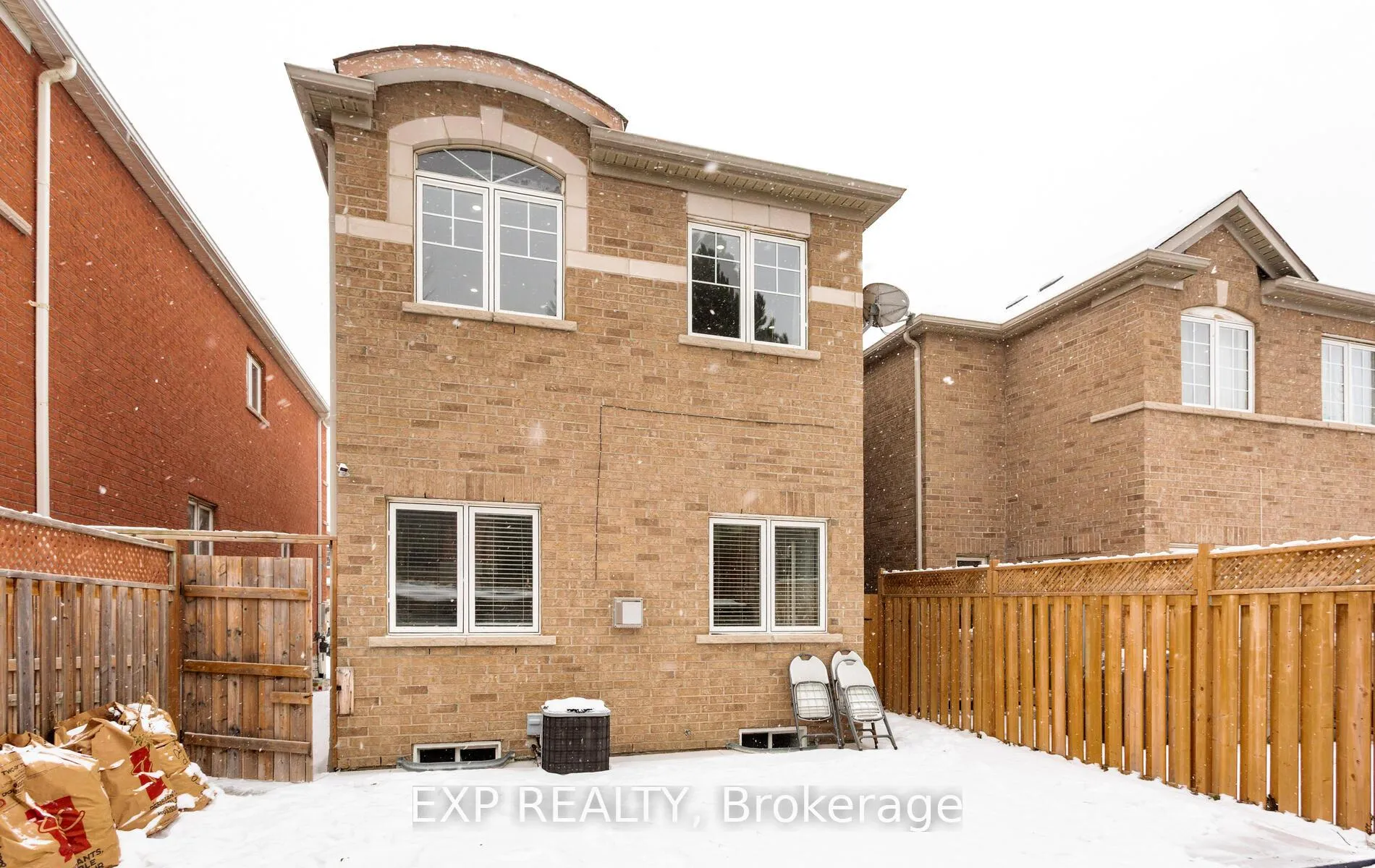 Photo 44 of 70 Grover Road, Brampton, Bram West — HOMEH