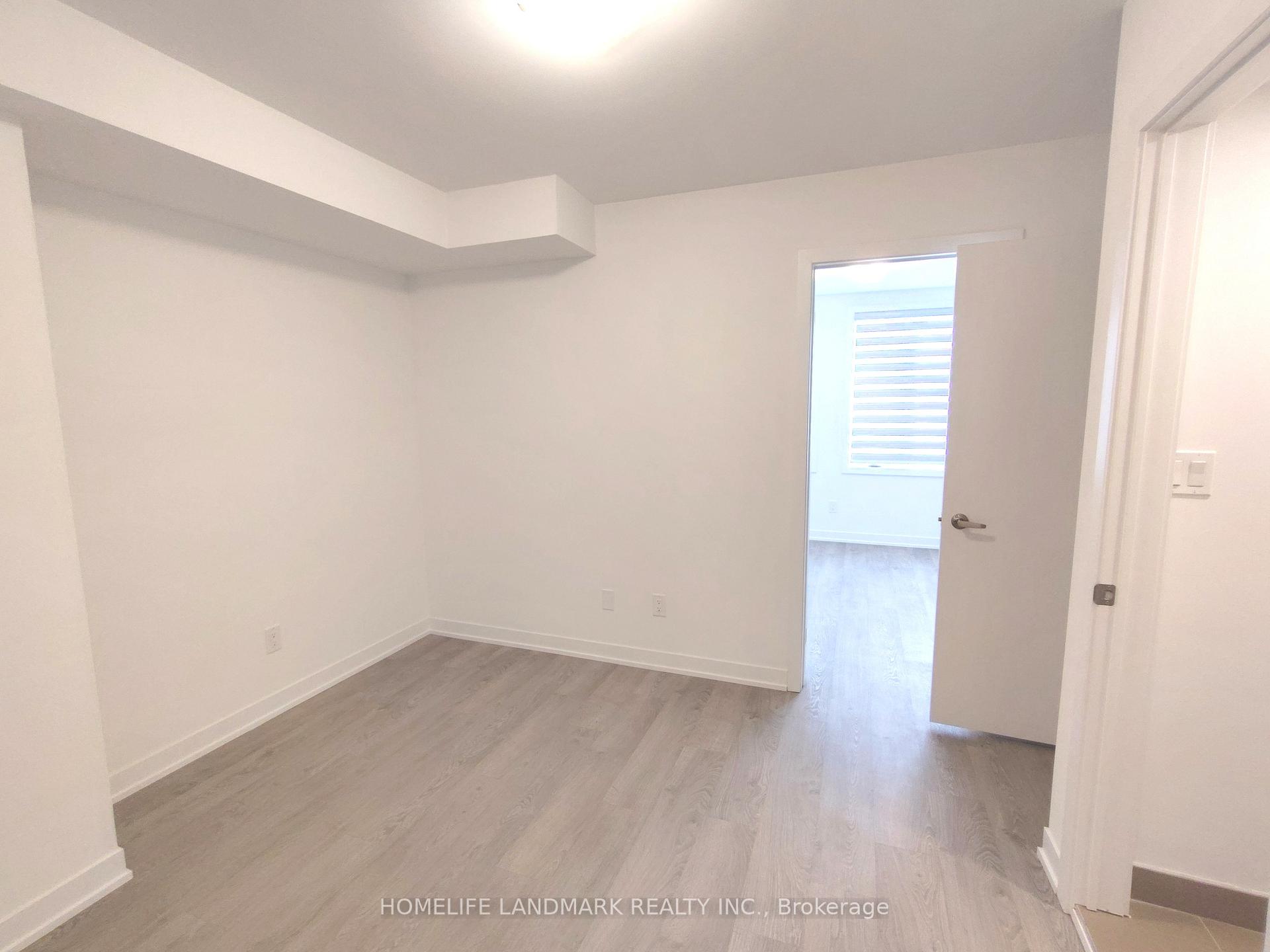Photo 12 of 8 Deep Roots Terrace, Toronto, Englemount-Lawrence — HOMEH
