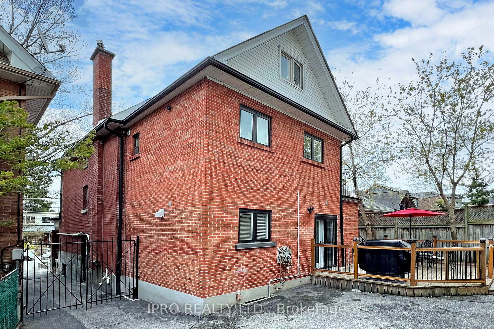 Photo 20 of 86 Oak Park Avenue, Toronto, Woodbine-Lumsden — HOMEH