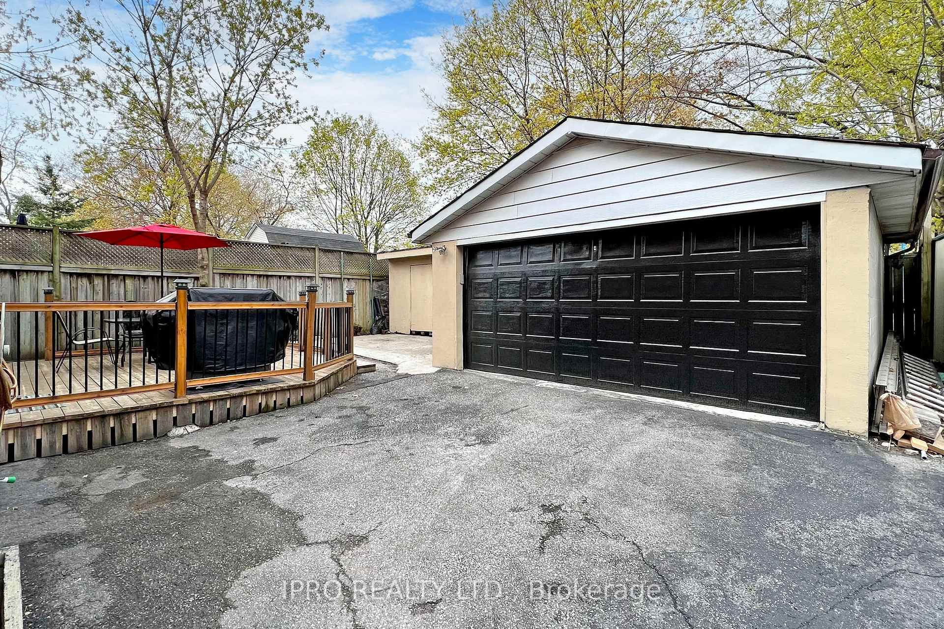 Photo 22 of 86 Oak Park Avenue, Toronto, Woodbine-Lumsden — HOMEH