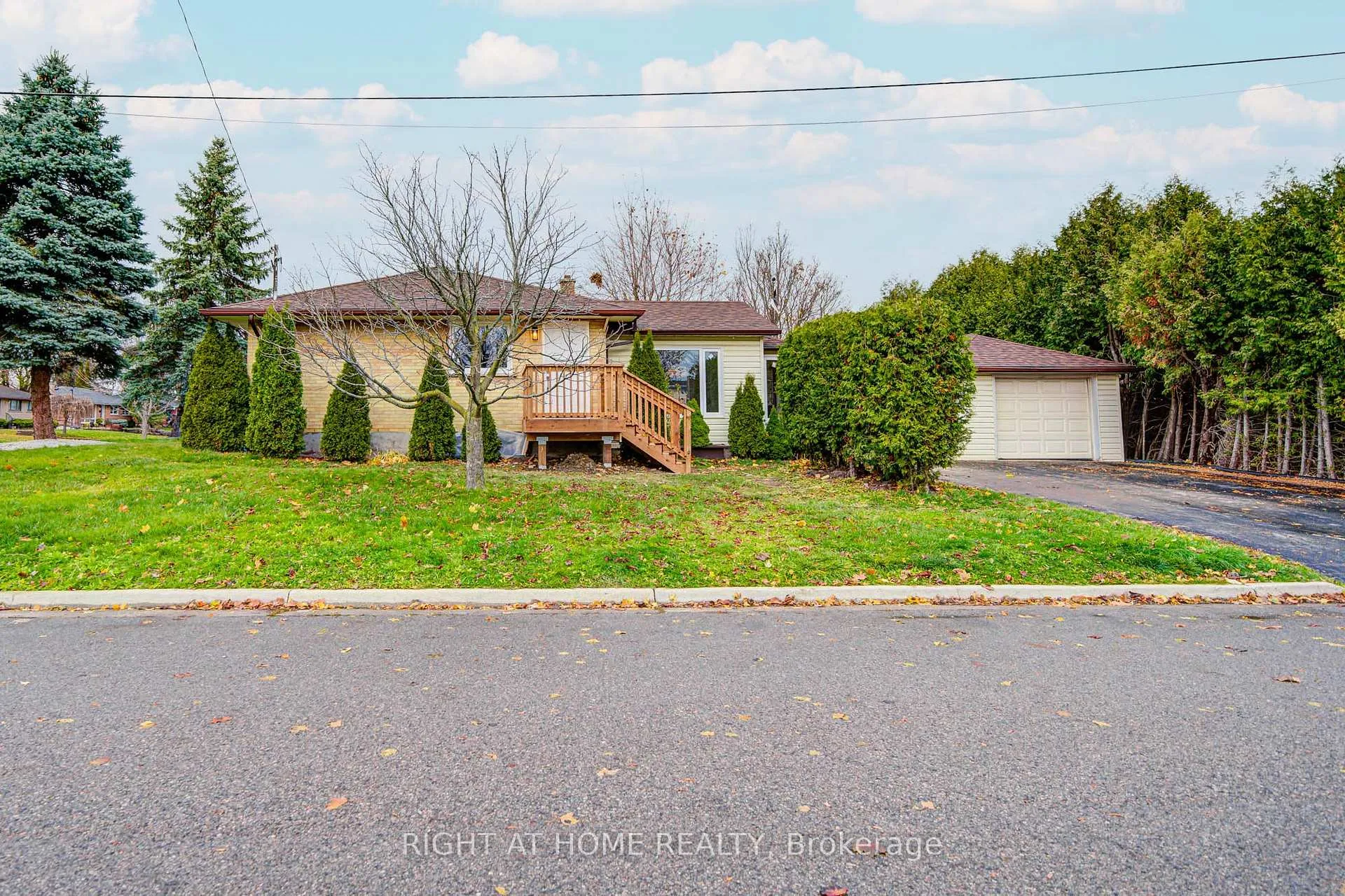 Photo 1 of (MAIN) 705 Glenforest Street, Oshawa, Northglen — HOMEH