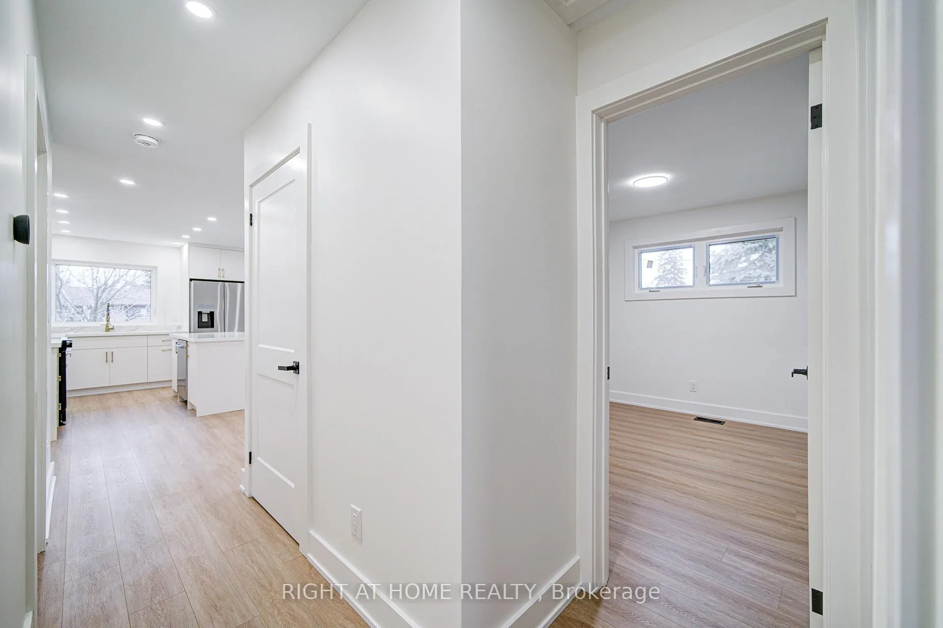 Photo 19 of (MAIN) 705 Glenforest Street, Oshawa, Northglen — HOMEH
