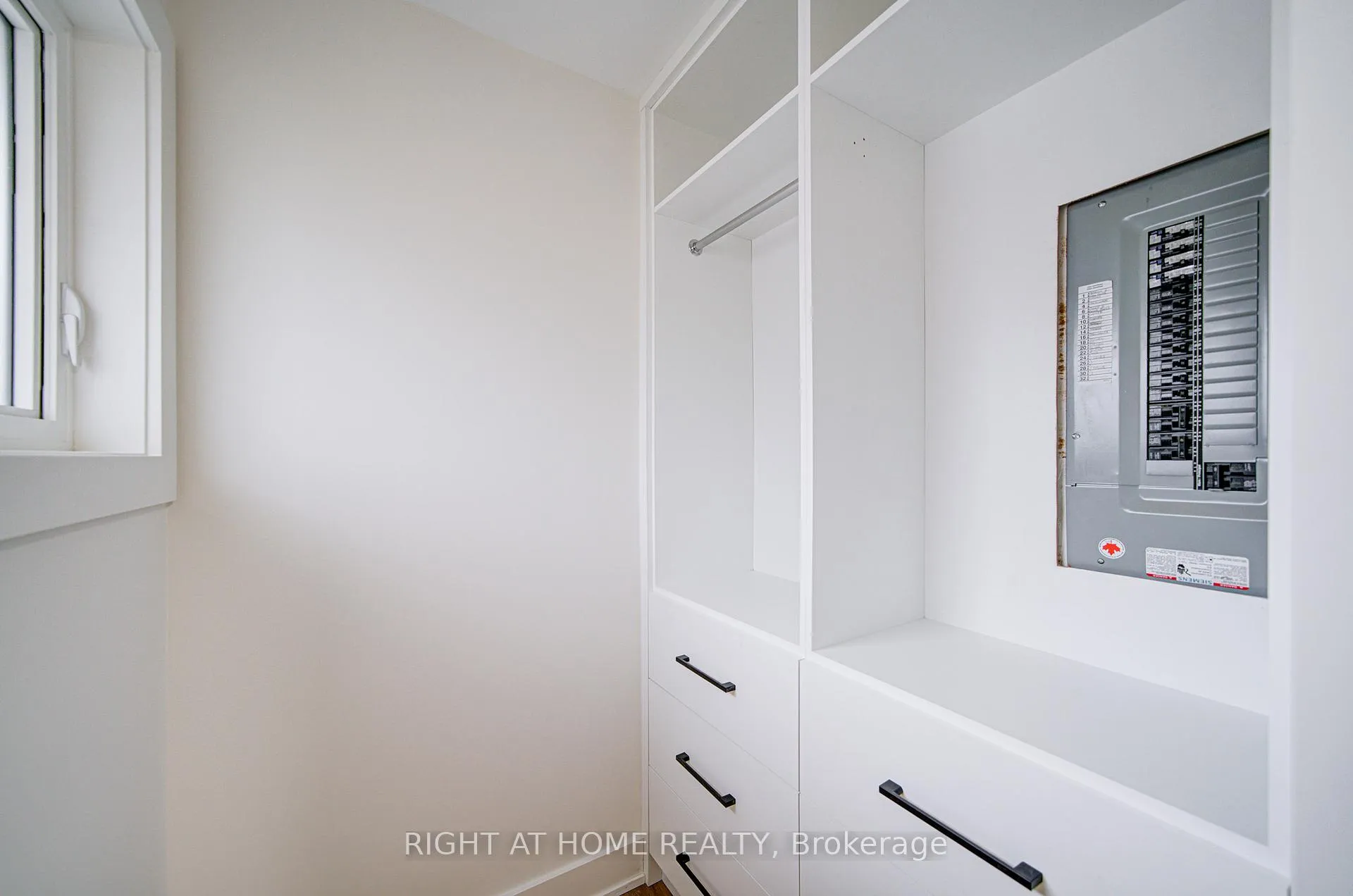 Photo 32 of (MAIN) 705 Glenforest Street, Oshawa, Northglen — HOMEH