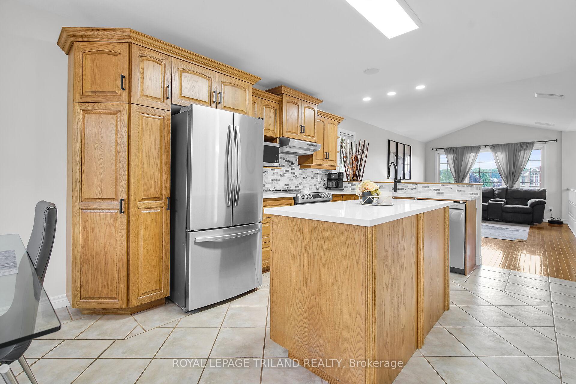 Photo 7 of 67 Deborah Drive, Strathroy-Caradoc, NE — HOMEH