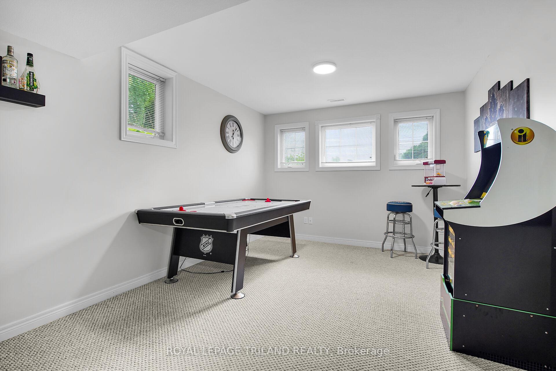 Photo 23 of 67 Deborah Drive, Strathroy-Caradoc, NE — HOMEH