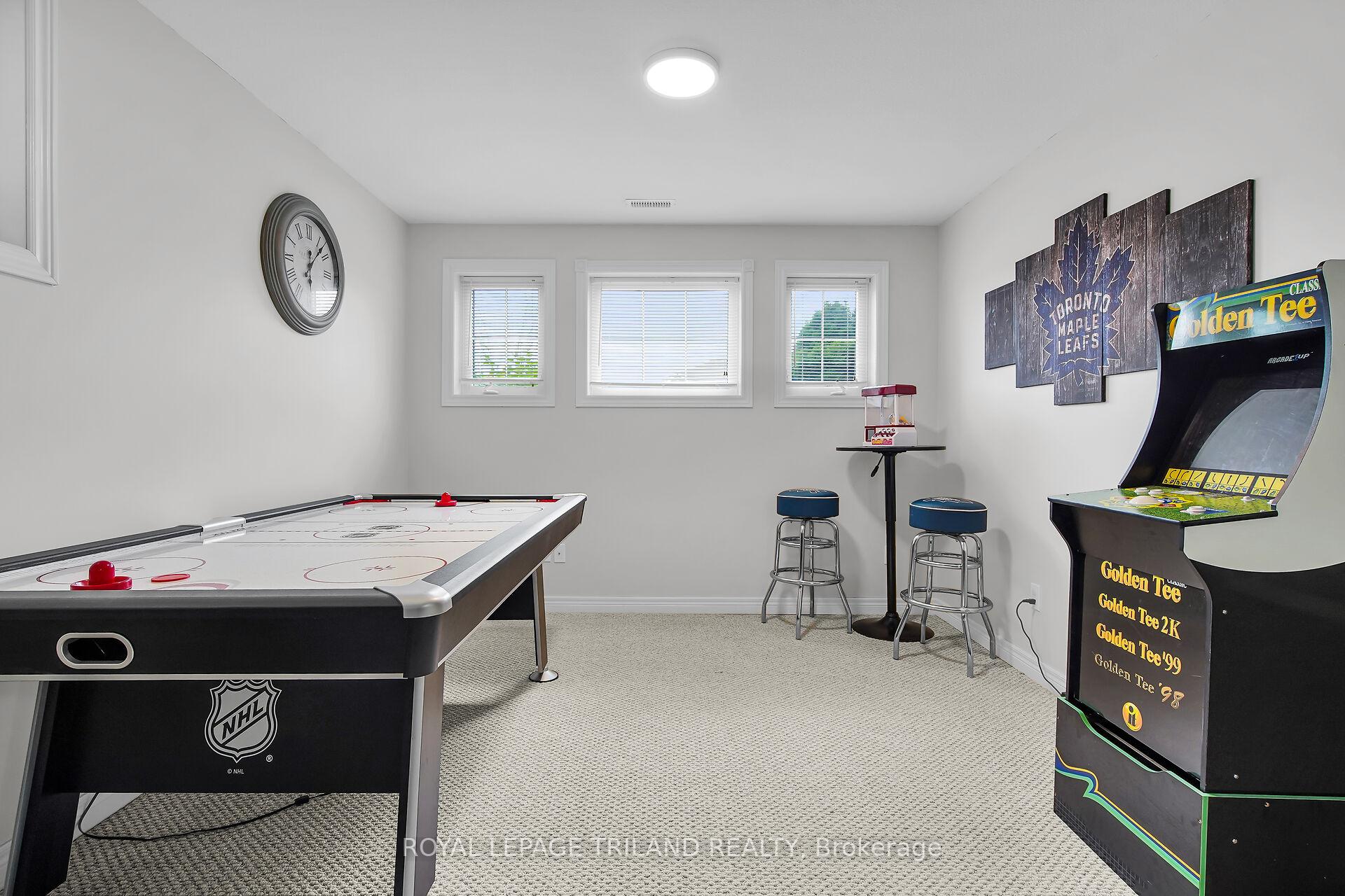 Photo 24 of 67 Deborah Drive, Strathroy-Caradoc, NE — HOMEH